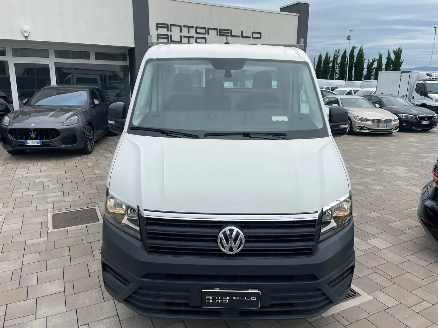 Volkswagen Crafter 35 2.0 TDI 140CV CASSONE 3 POSTI Bianco - 2