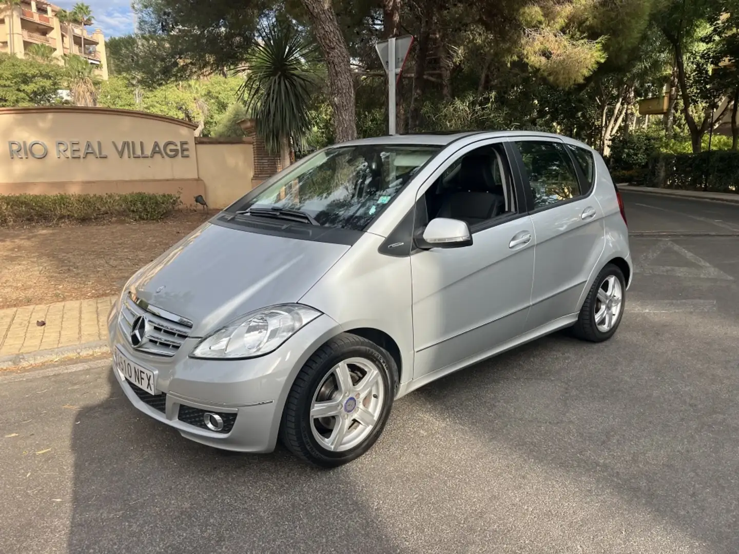 Mercedes-Benz A 170 Avantgarde (9.75) Plateado - 1