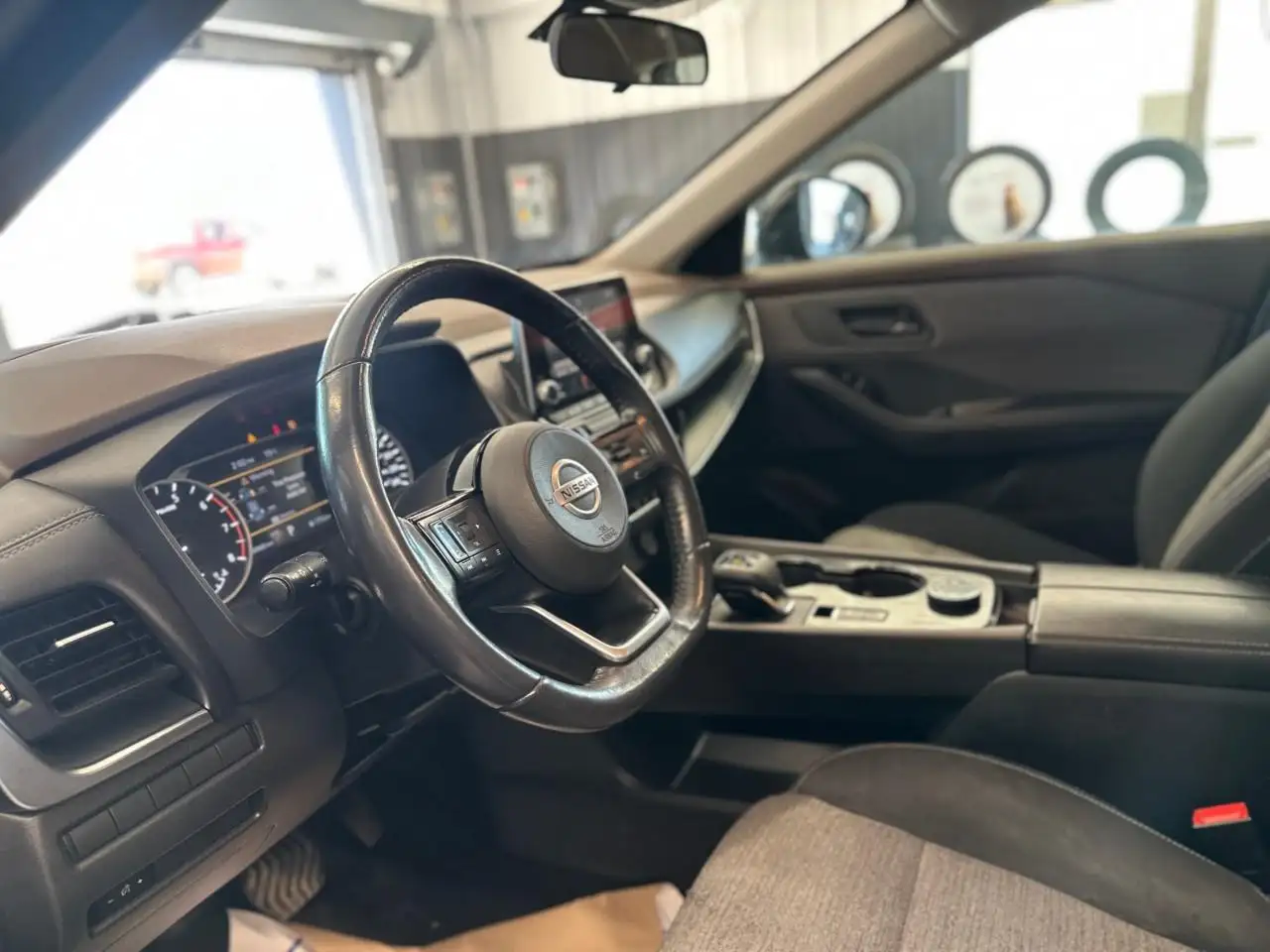 Nissan Rogue снимка Nissan Rogue