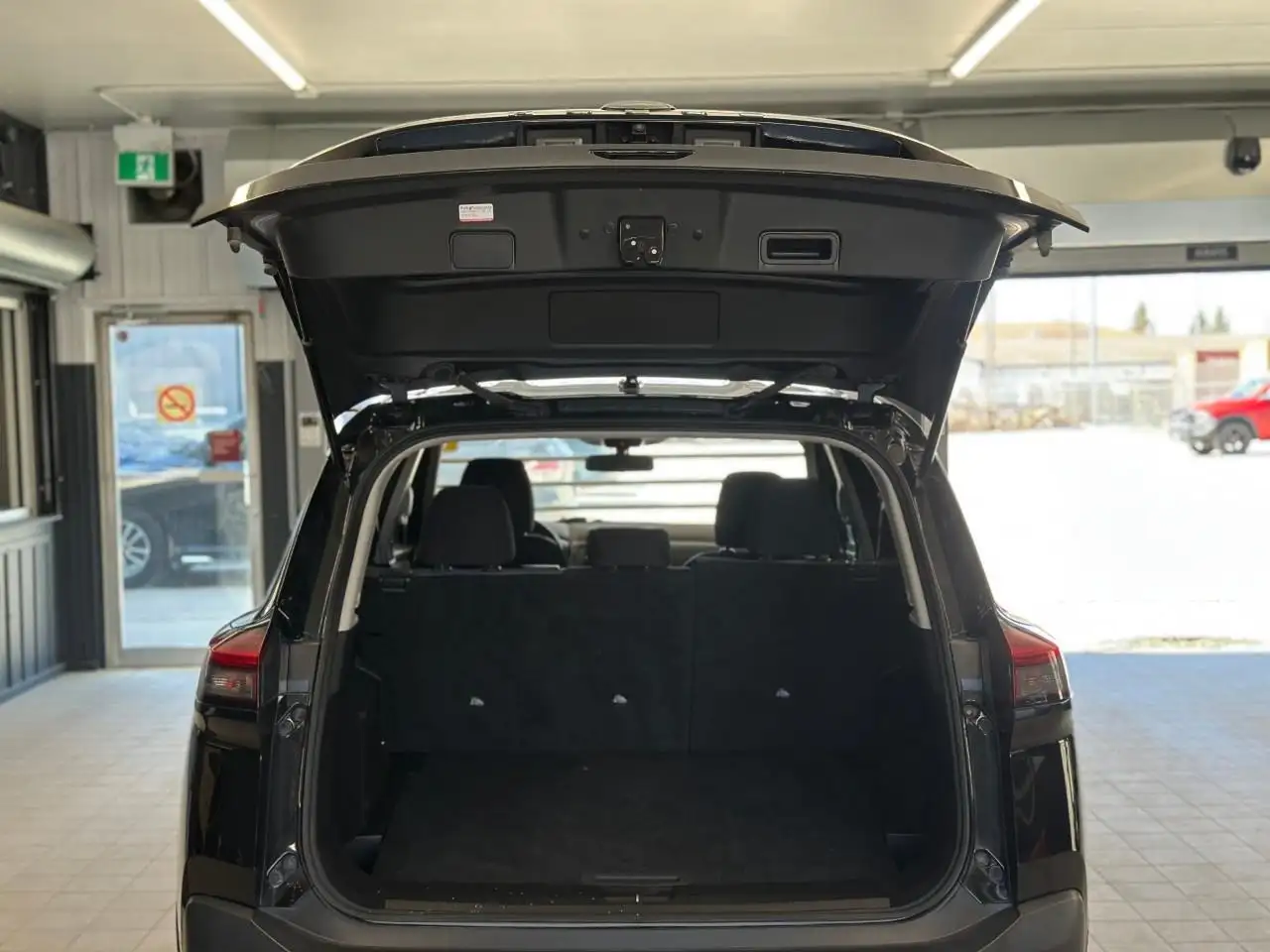 Nissan Rogue снимка Nissan Rogue
