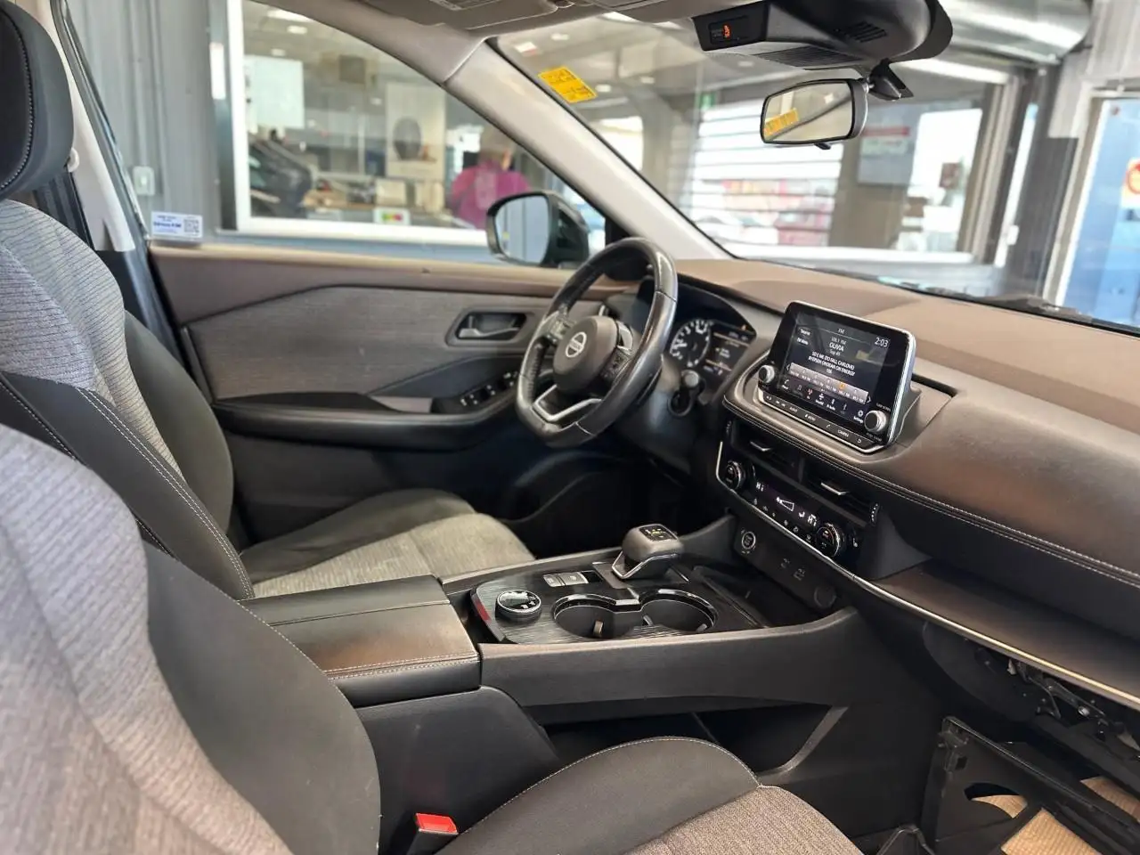 Nissan Rogue снимка Nissan Rogue