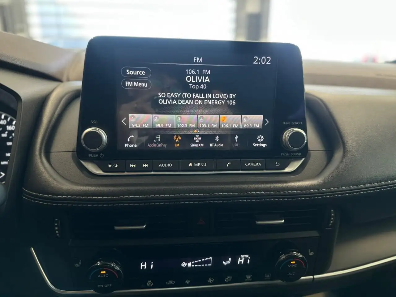 Nissan Rogue снимка Nissan Rogue