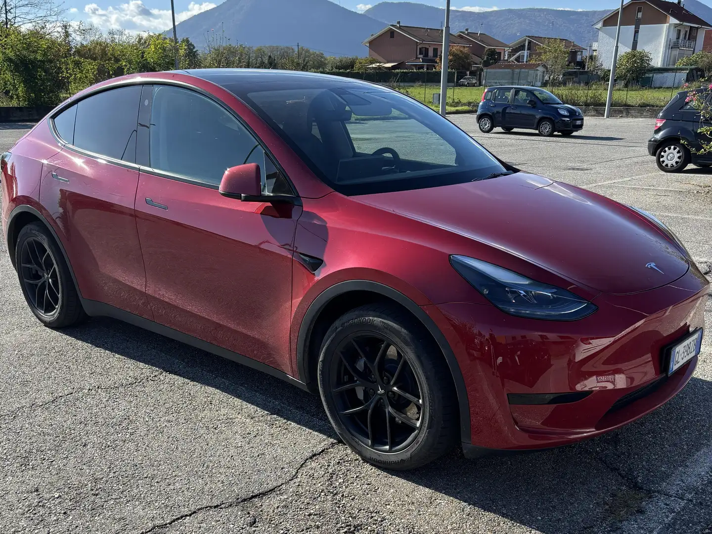 Tesla Model Y RWD + Gancio Traino + Doppio set Gomme e Cerchi Rosso - 2