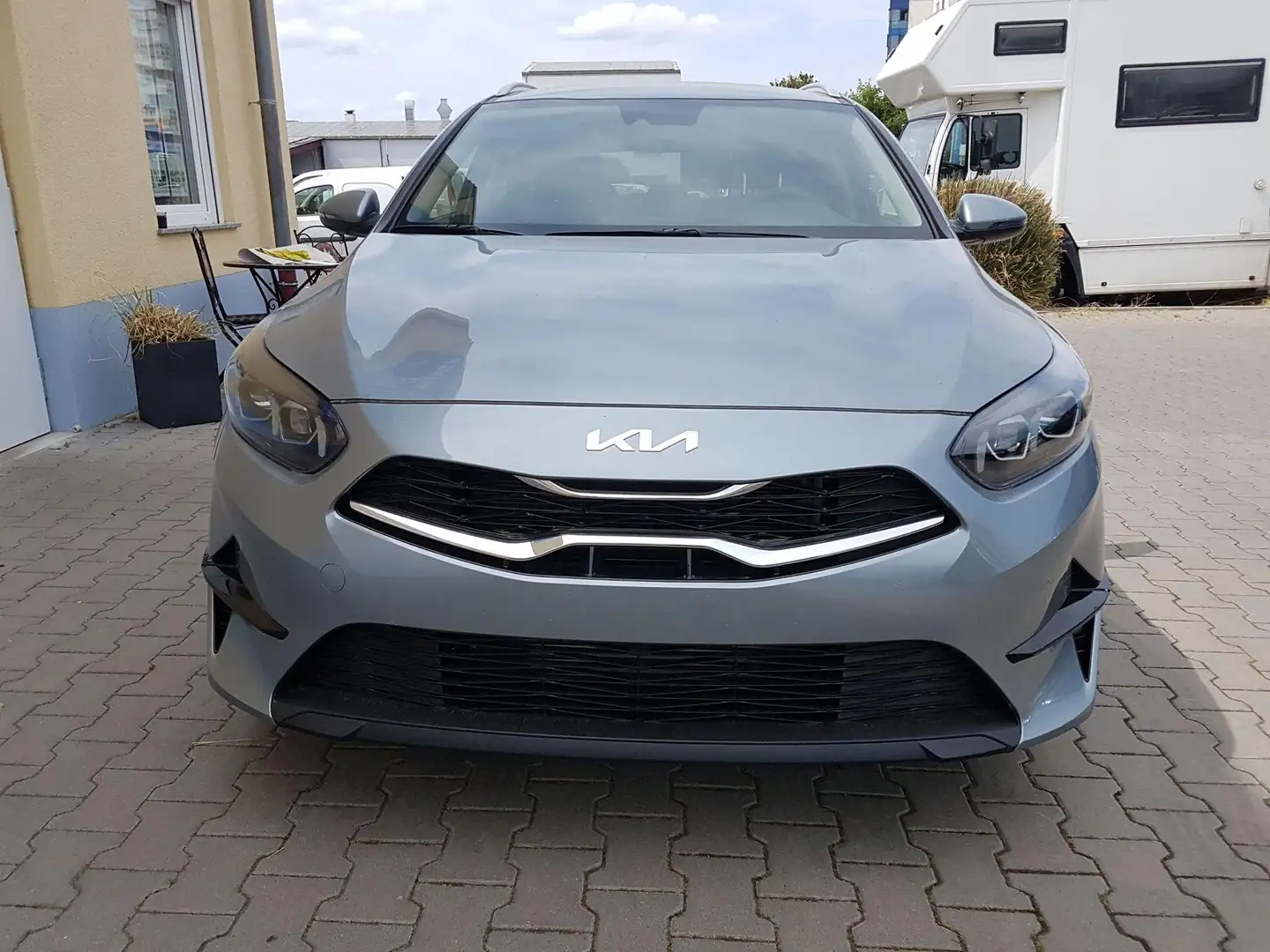 Kia Ceed SW / cee'd SW Sportswagon Edition Full LED Navi 17"LM 1.5 T-G... Grau - 2