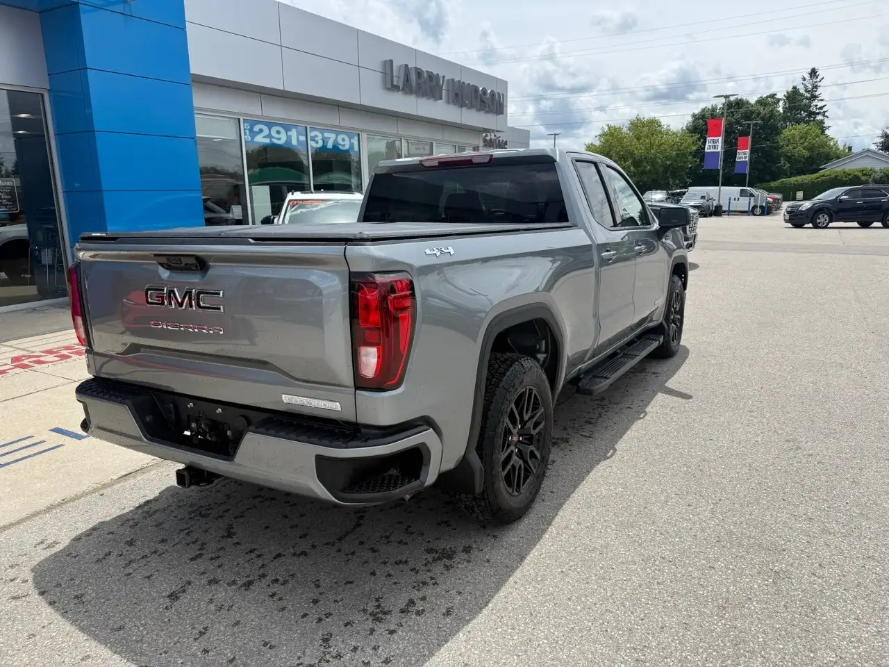 GMC Sierra 1500 снимка GMC Sierra 1500