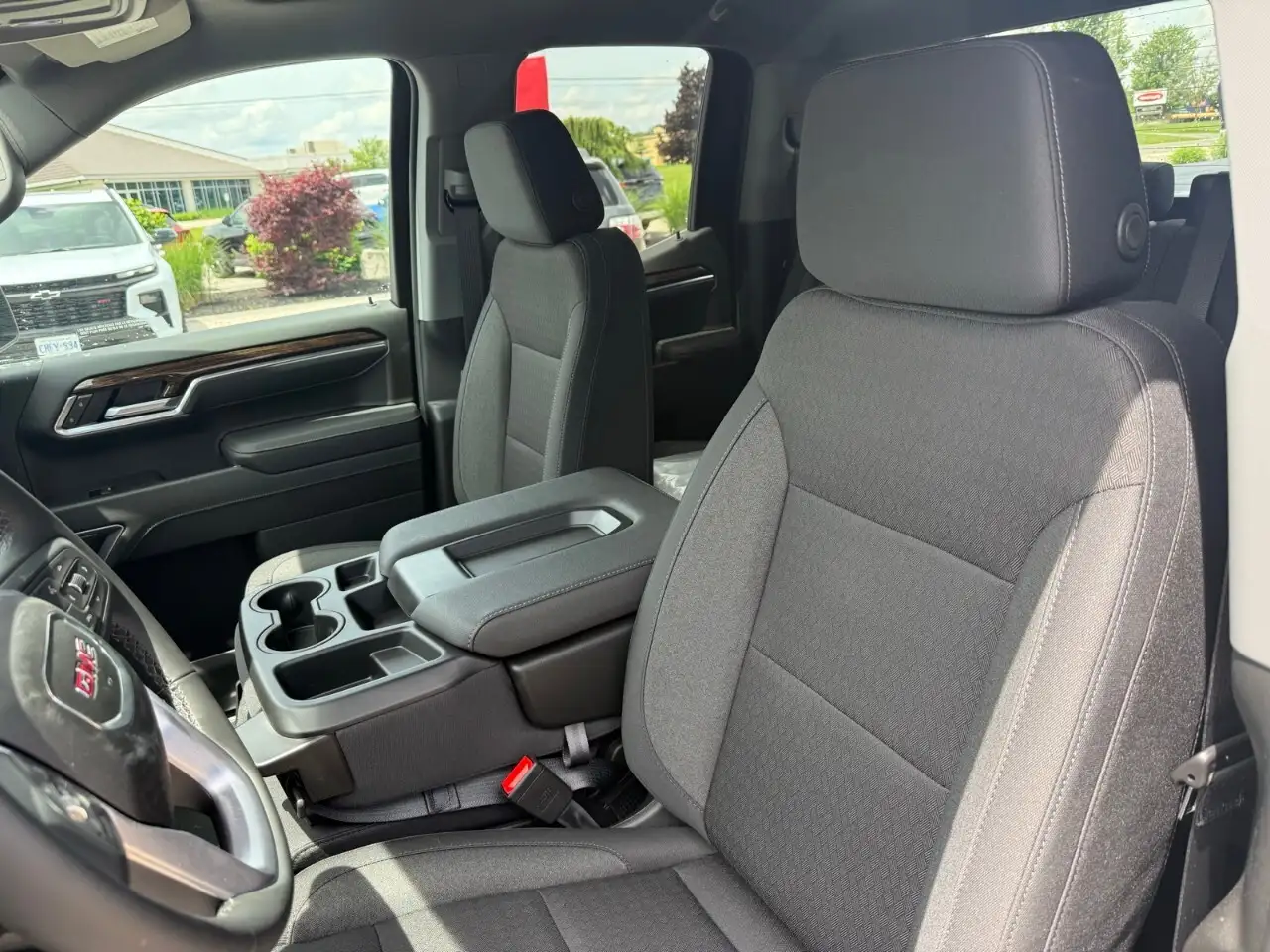 GMC Sierra 1500 снимка GMC Sierra 1500