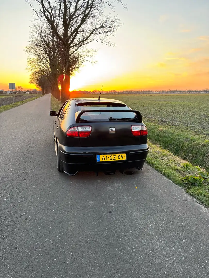 SEAT Leon 1.8-20VT Sport 4 Negru - 2