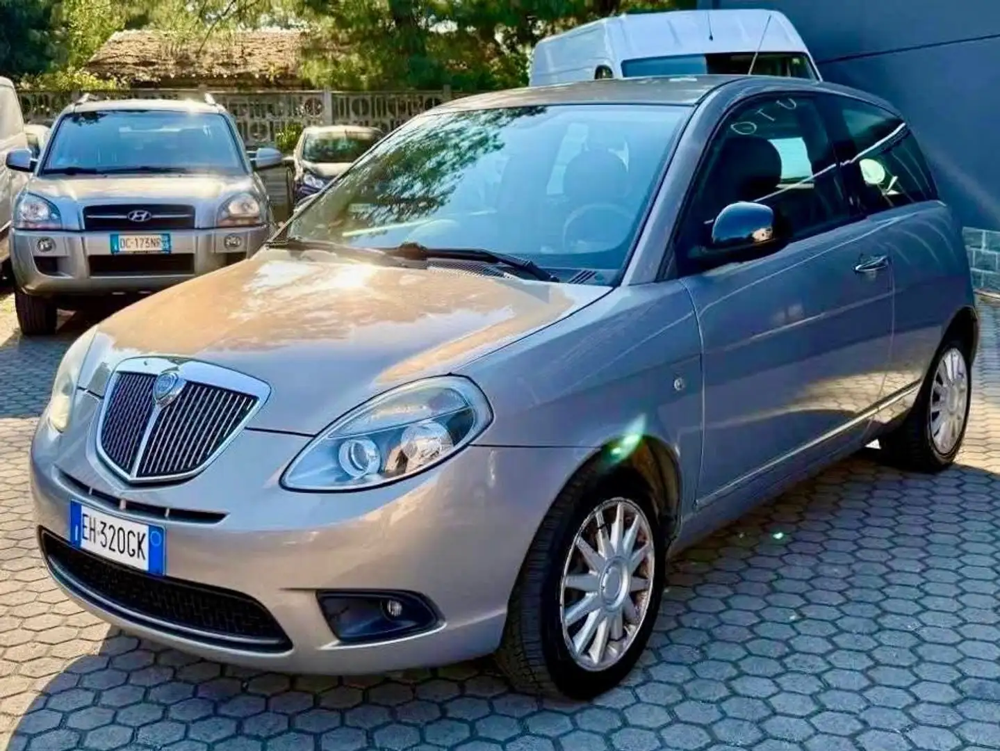 Lancia Ypsilon Ypsilon II 2007 1.2 Benzina 8v Diva 69cv Beige - 1