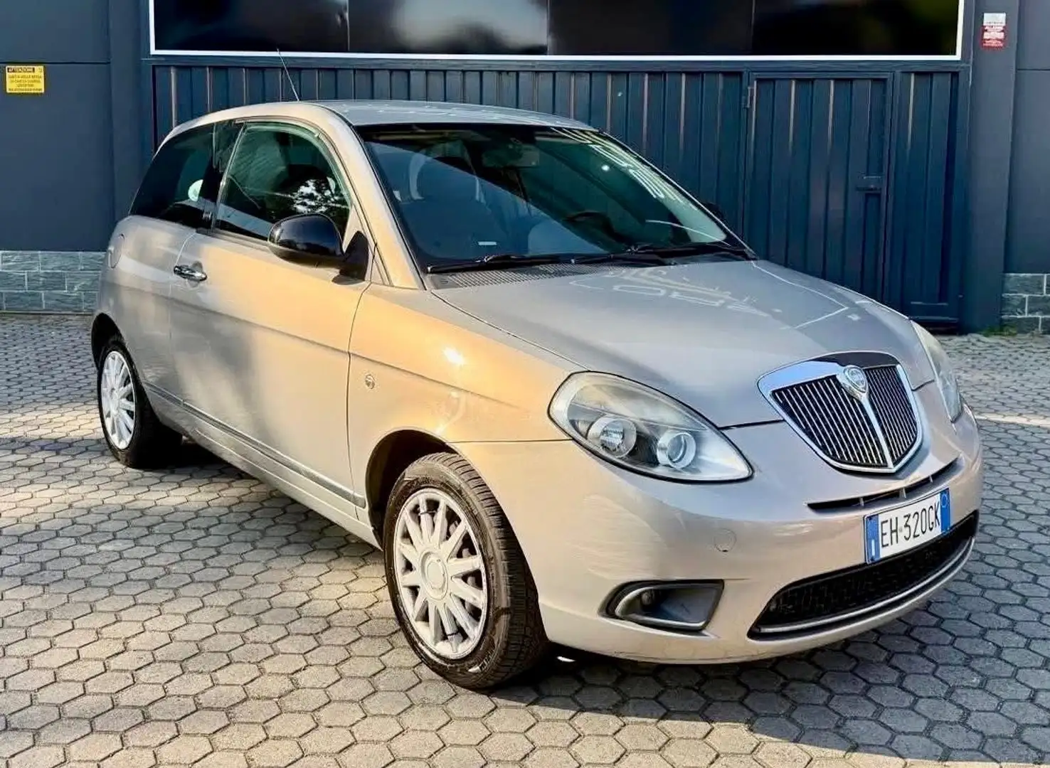 Lancia Ypsilon Ypsilon II 2007 1.2 Benzina 8v Diva 69cv Beige - 2
