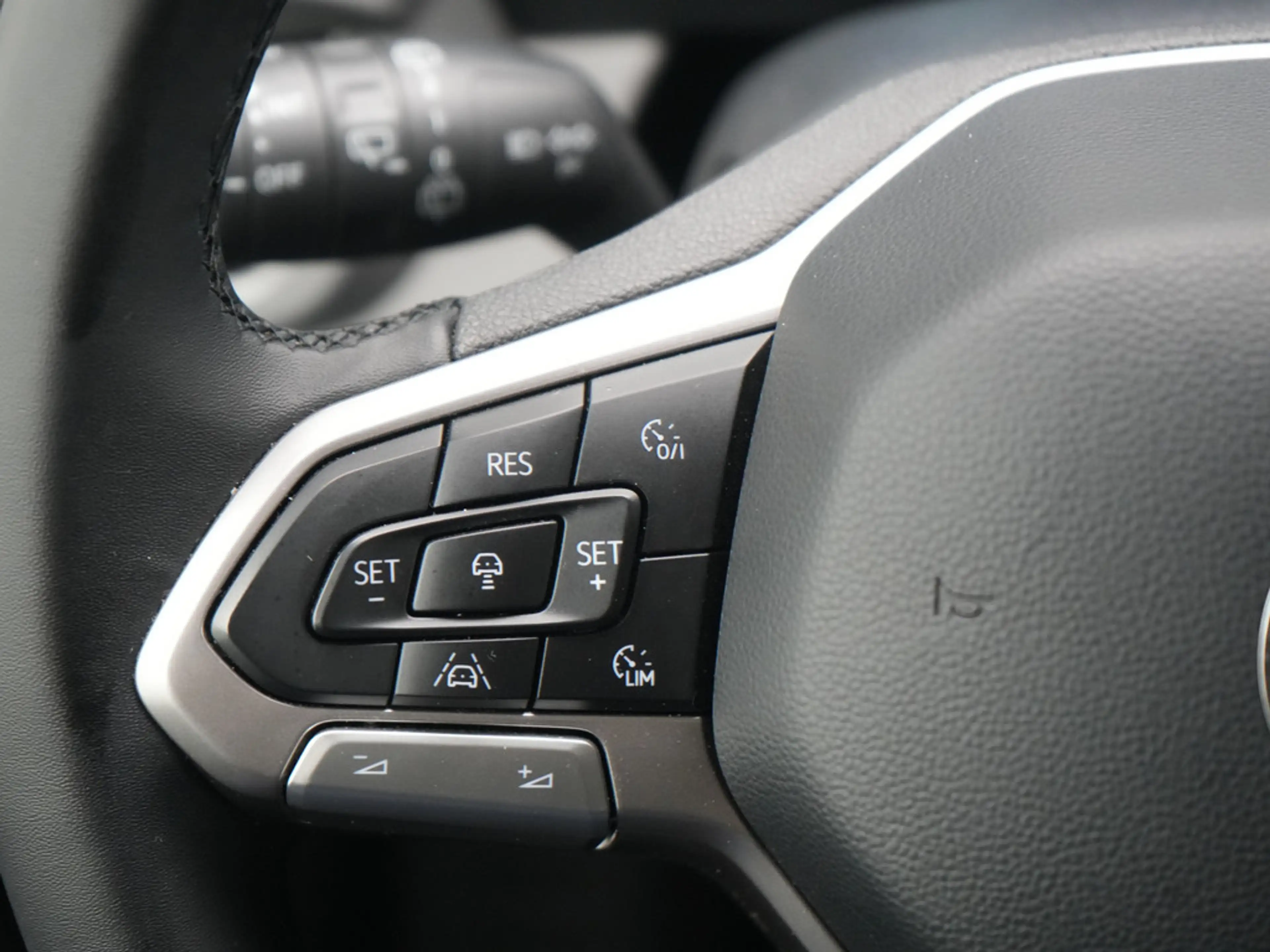 Volkswagen T7 Caravelle Style AUT. KAM SHZ CARPLAY KEYLESS — photo 8