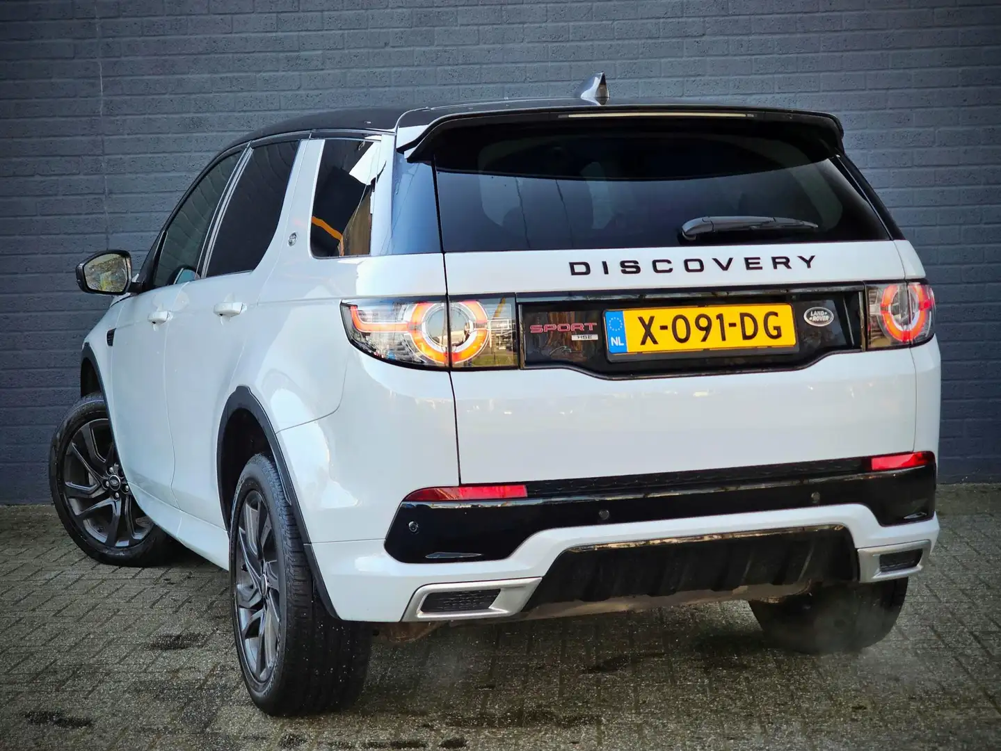 Land Rover Discovery Sport 2.0 Si4 Anniversary / PANO / STOELVERW Wit - 2