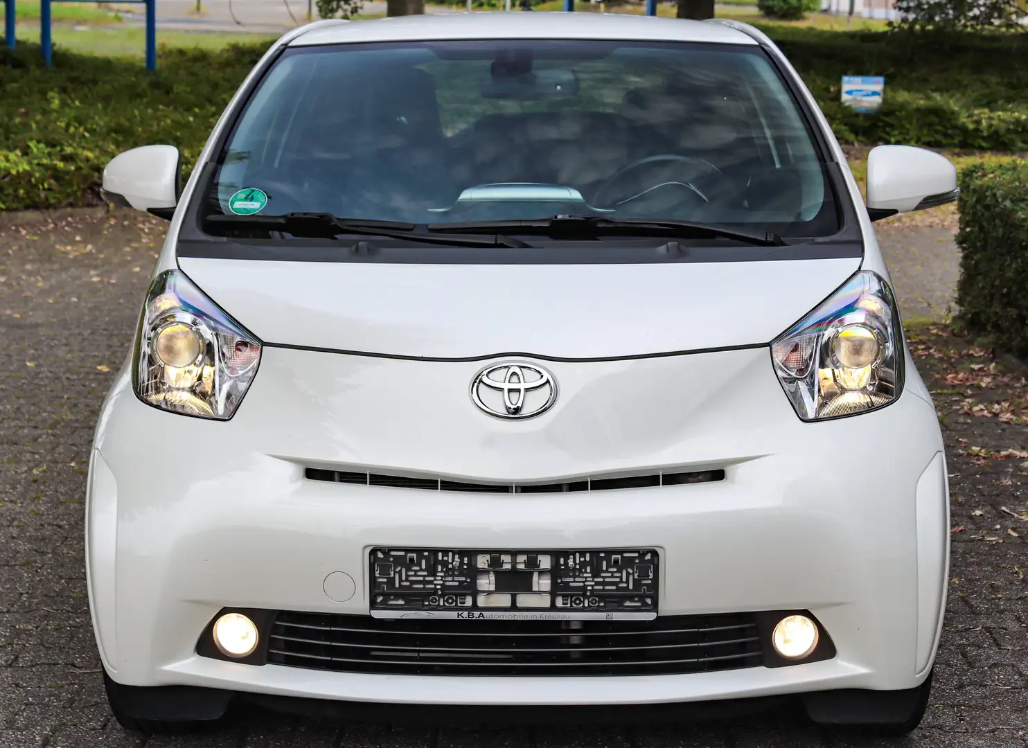 Toyota iQ IQ+ 1.3i*1.HAND*KLIMA*KEYLESS*8xREIFEN*ALU* Blanc - 2