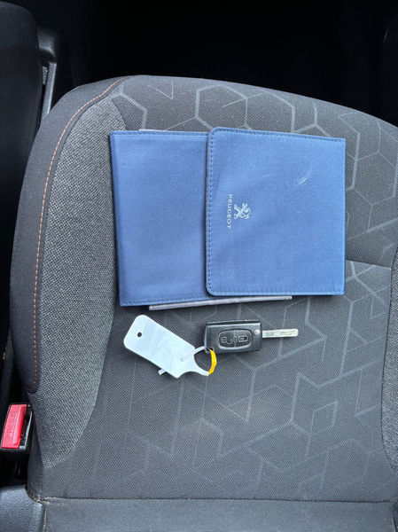 Peugeot Partner Tepee 1.2 PureTech Active. Airco ! — photo 29