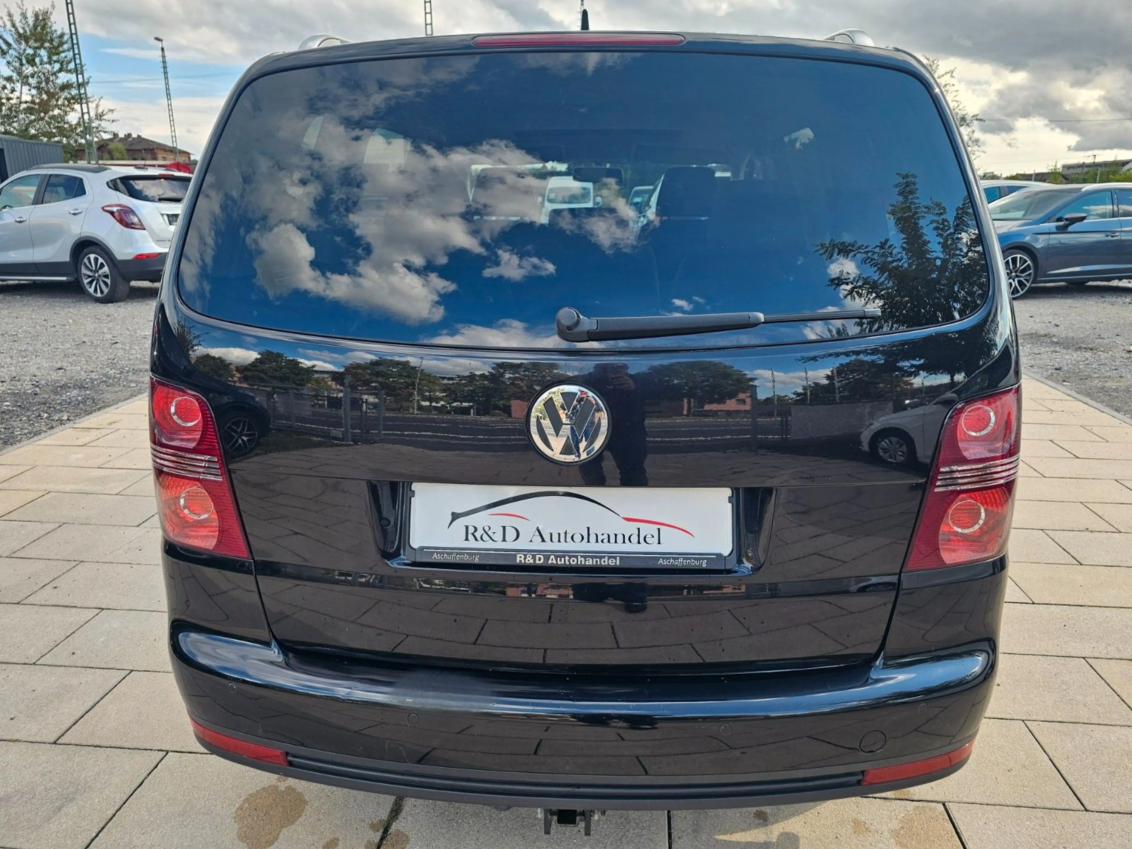 Volkswagen Touran Highline Xenon — photo 6