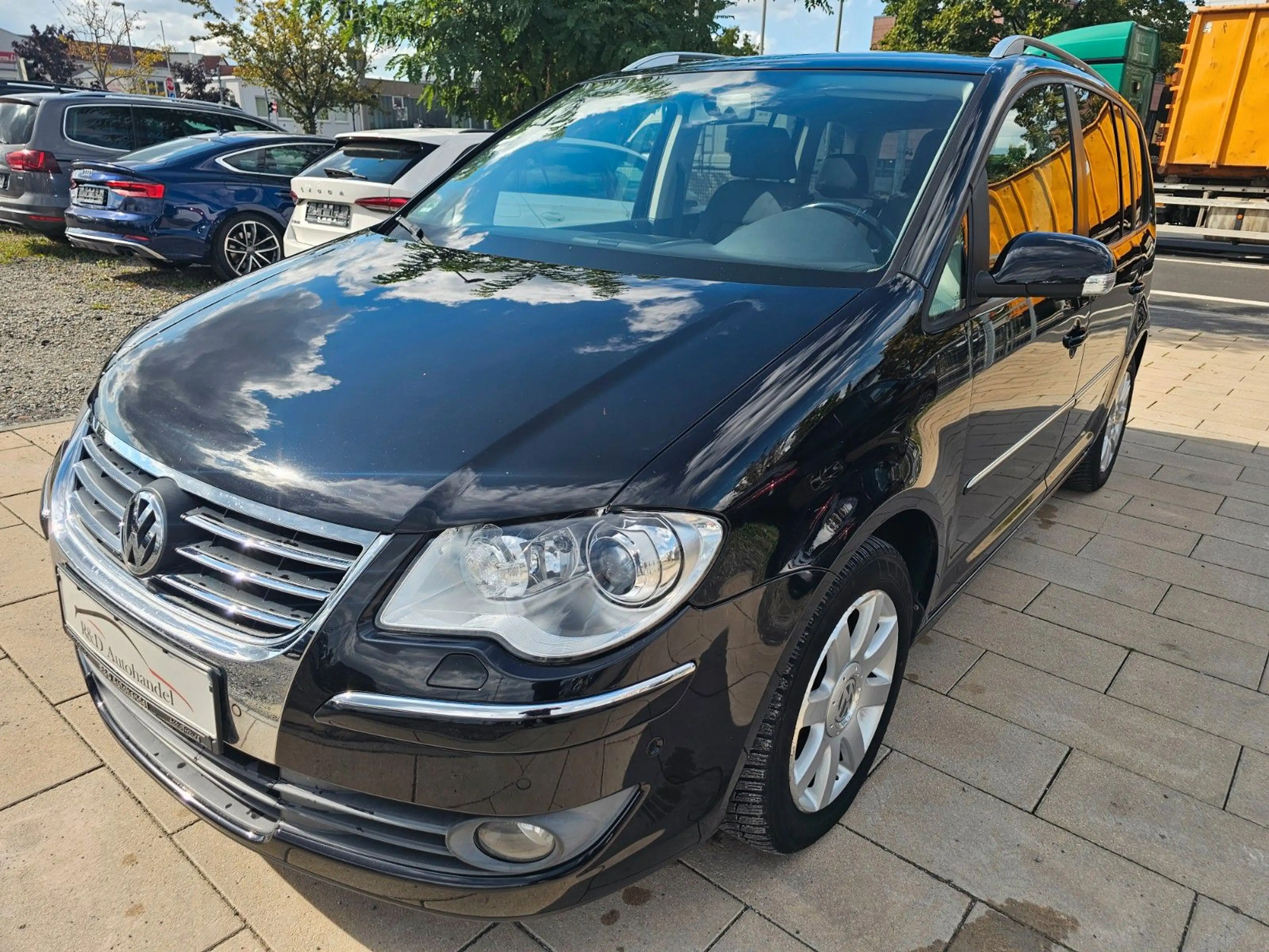 Volkswagen Touran Highline Xenon — photo 5