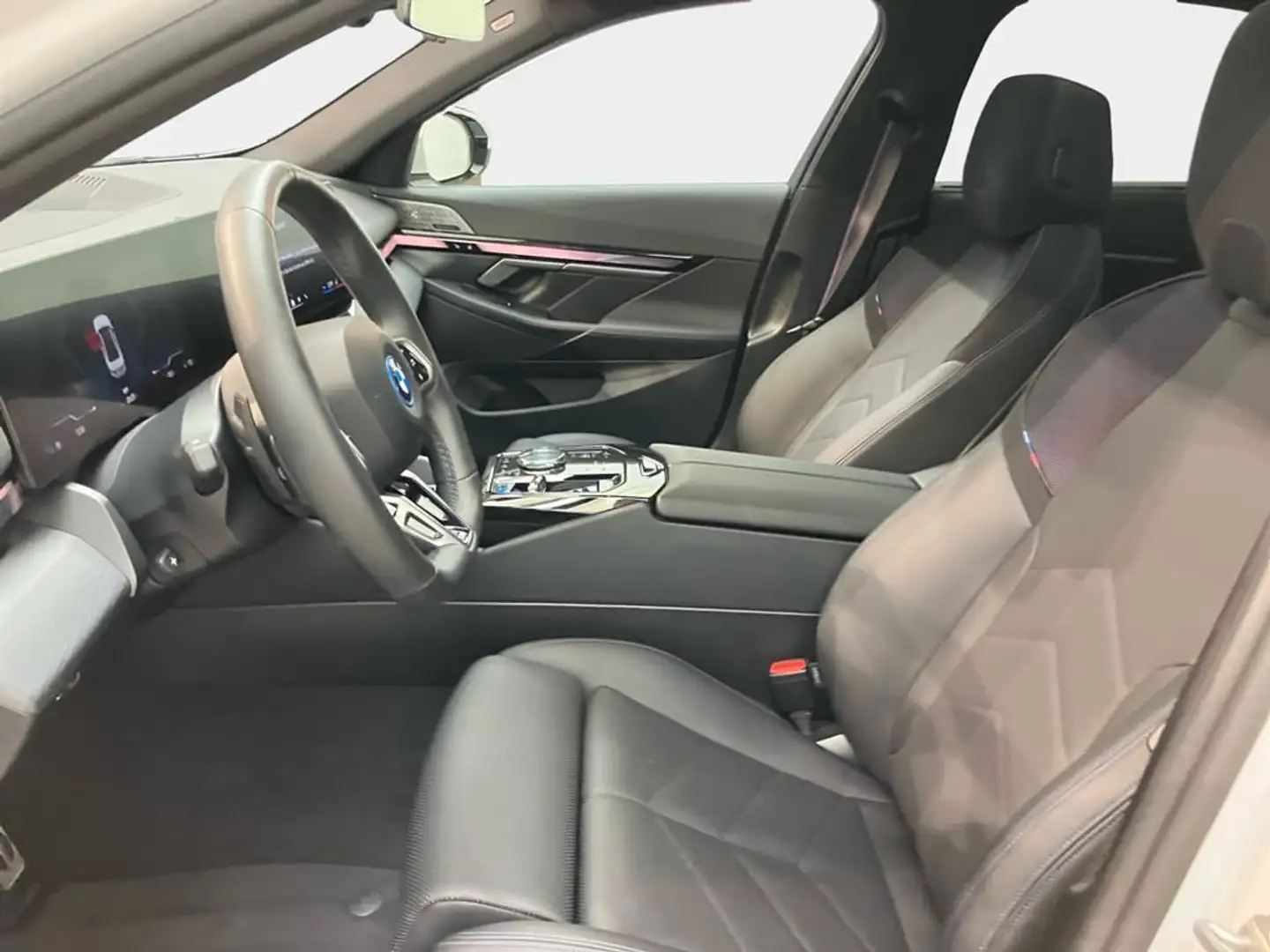 BMW i5 M Sport Pro Weiß - 1