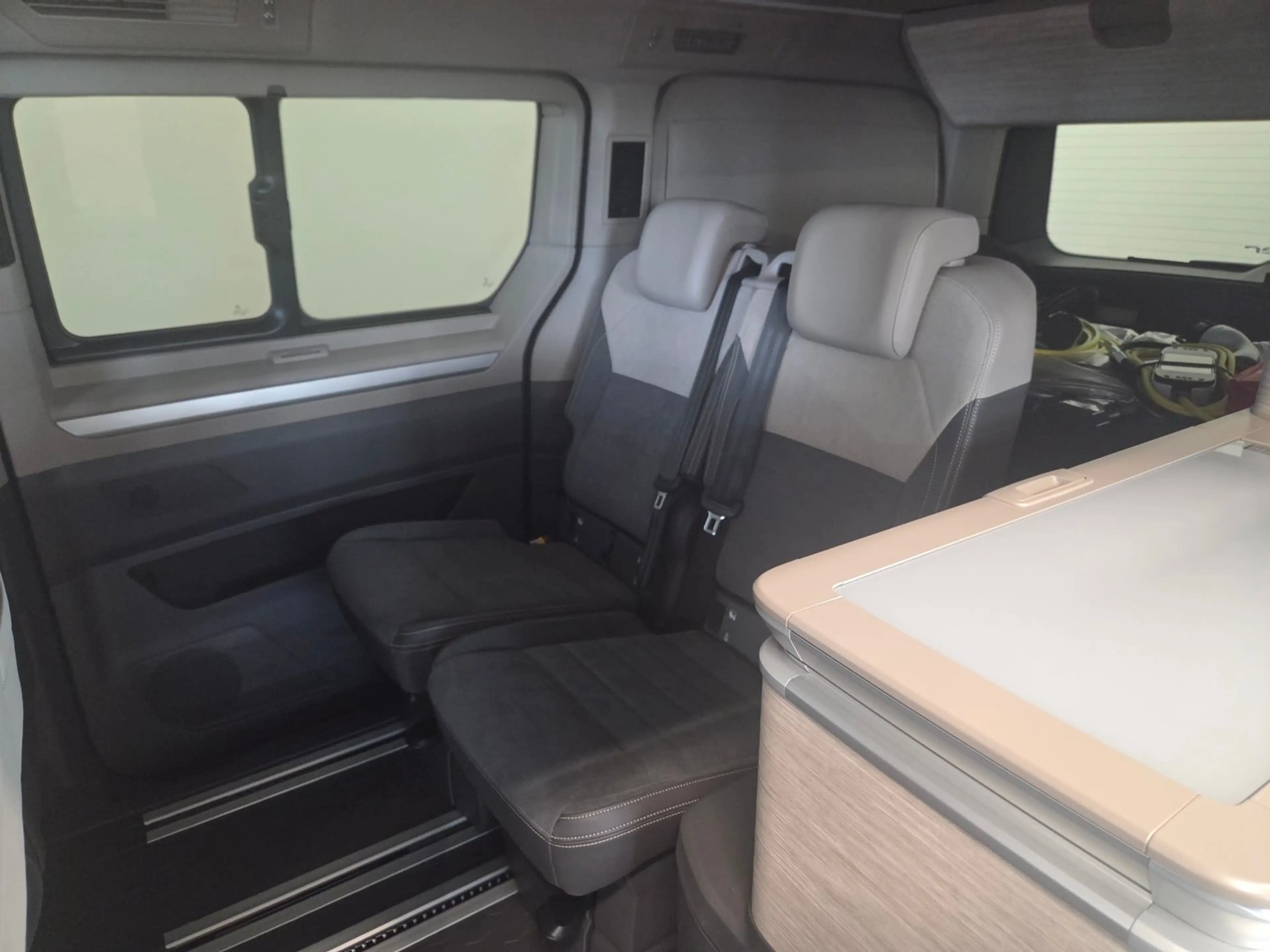 Volkswagen T7 California VW T7 California Ocean eHybrid 180 kW 4M — photo 7
