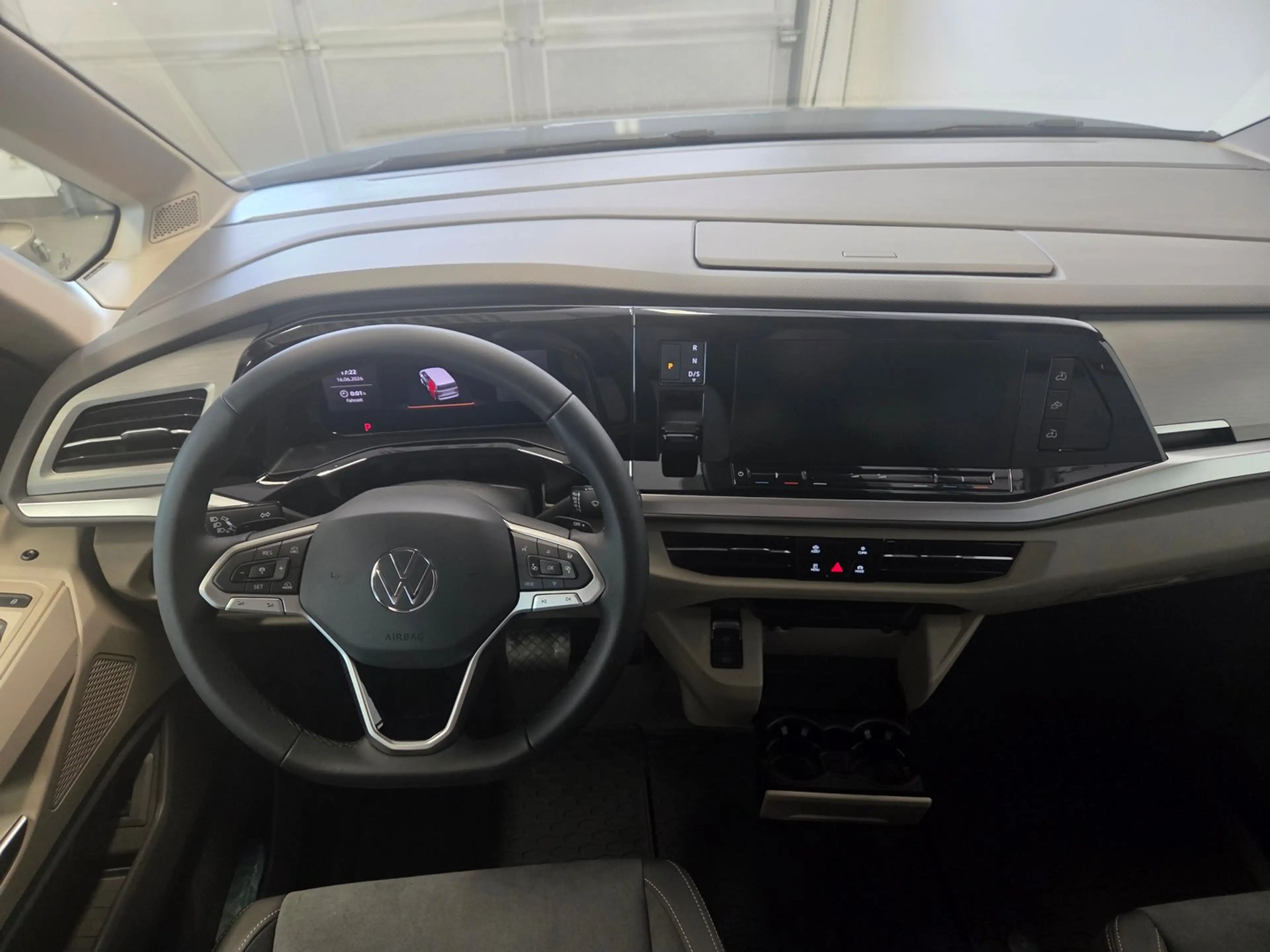 Volkswagen T7 California VW T7 California Ocean eHybrid 180 kW 4M — photo 9