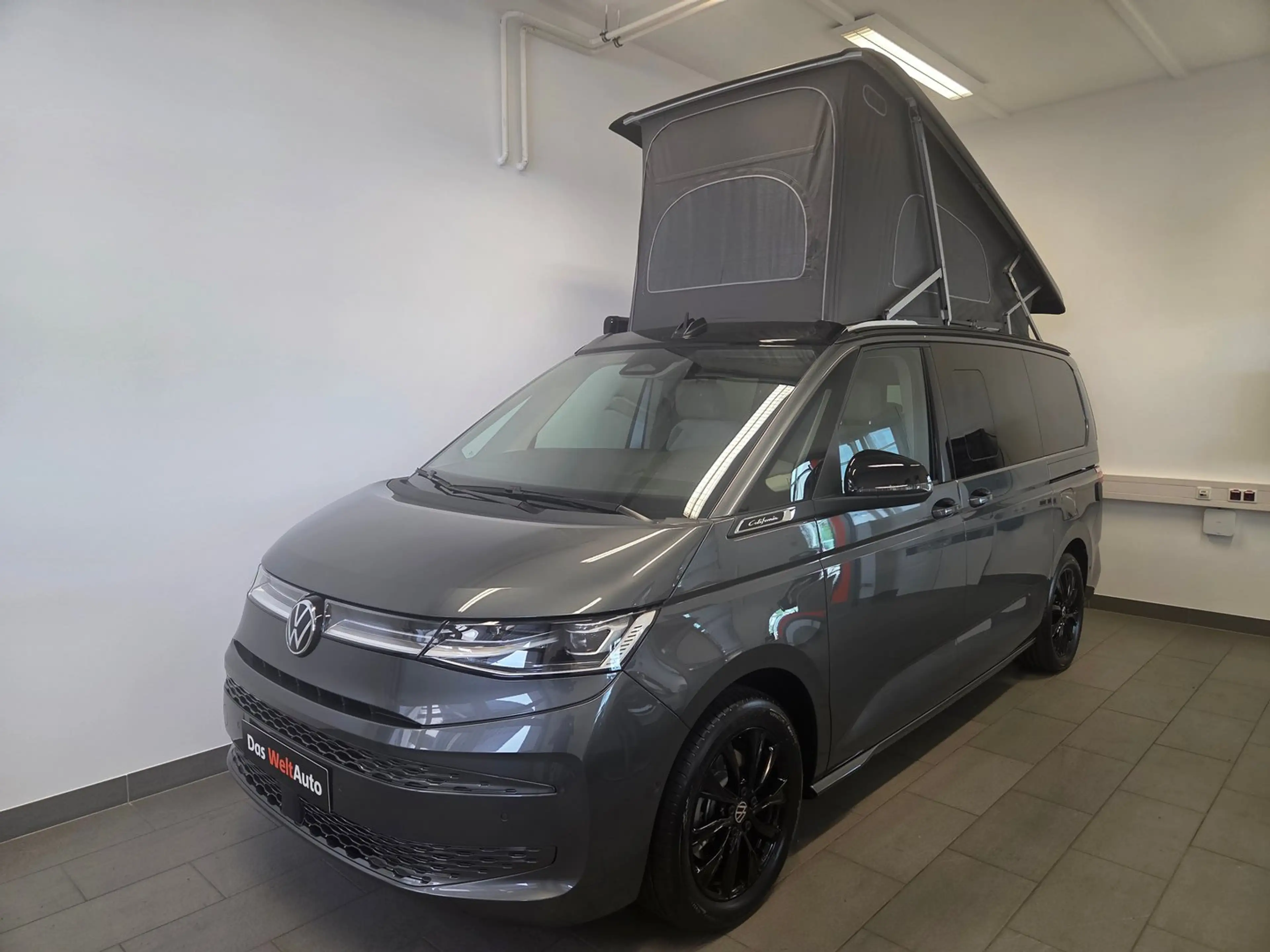 Volkswagen T7 California VW T7 California Ocean eHybrid 180 kW 4M — photo 2