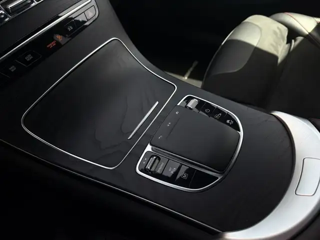 Mercedes-Benz GLC view 13