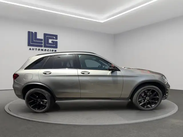 Mercedes-Benz GLC view 5