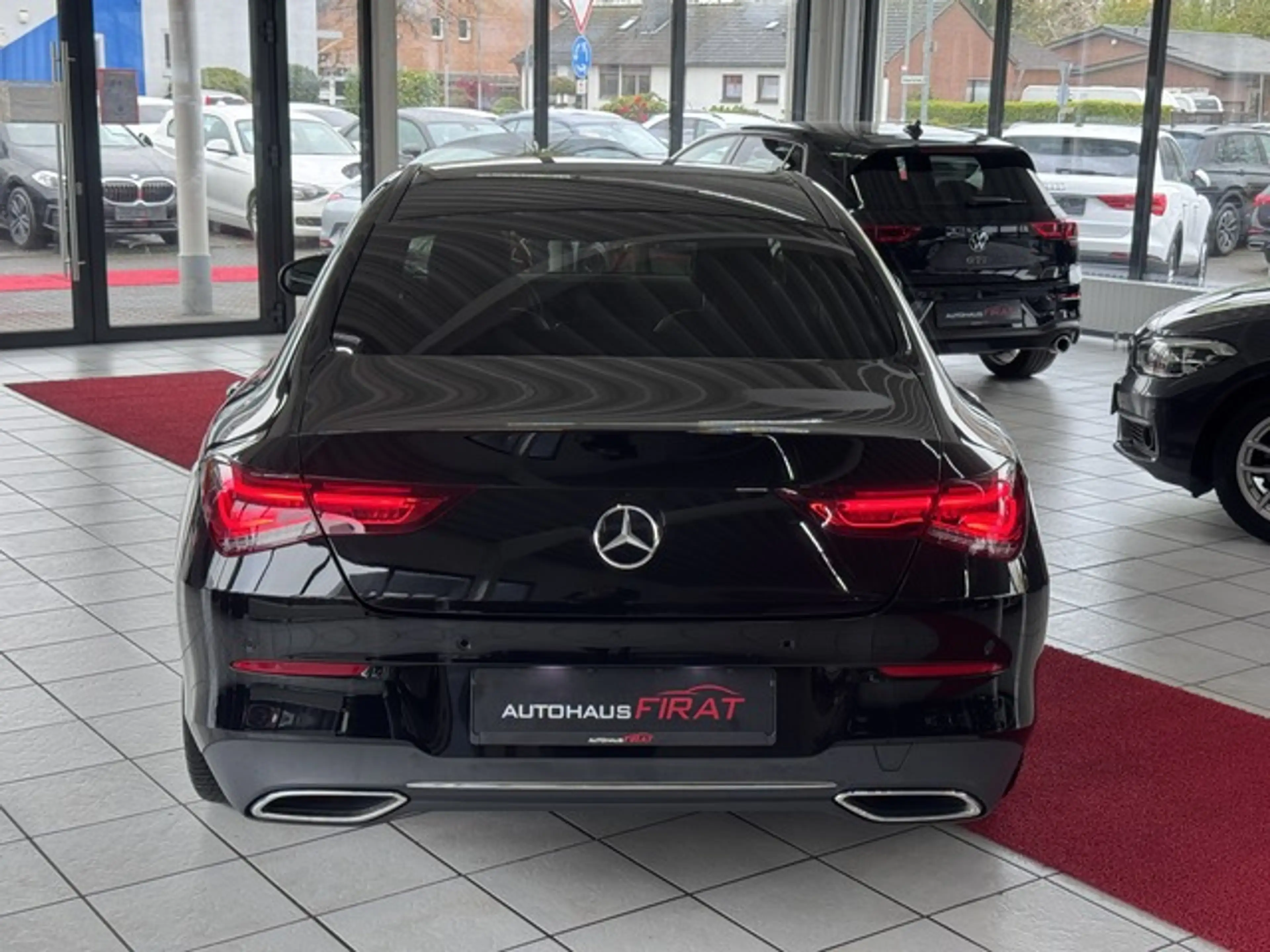Mercedes-Benz CLA 200 d°LED°NAVI°Standheizung°PDC° — photo 4
