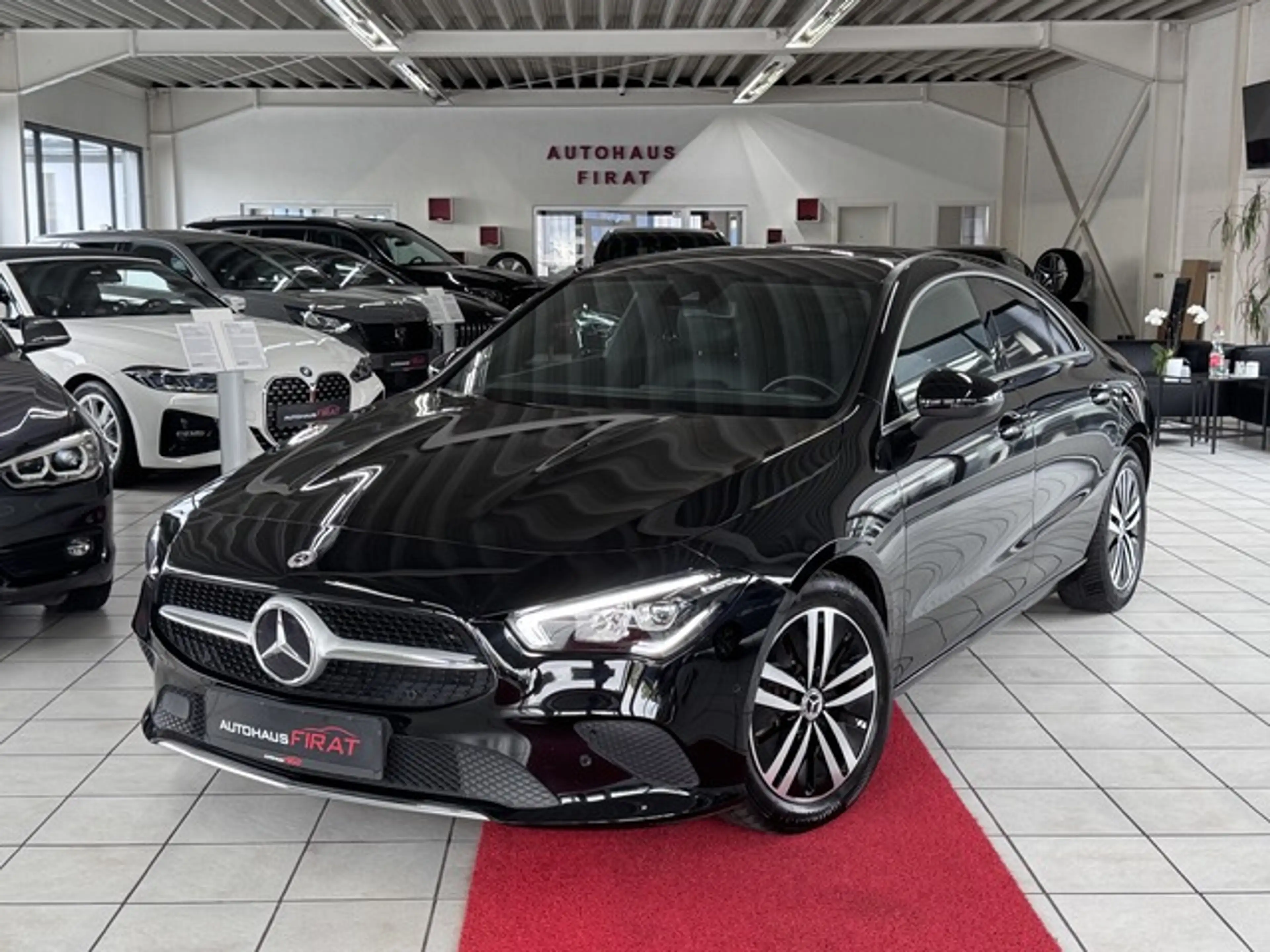 Mercedes-Benz CLA 200 d°LED°NAVI°Standheizung°PDC°