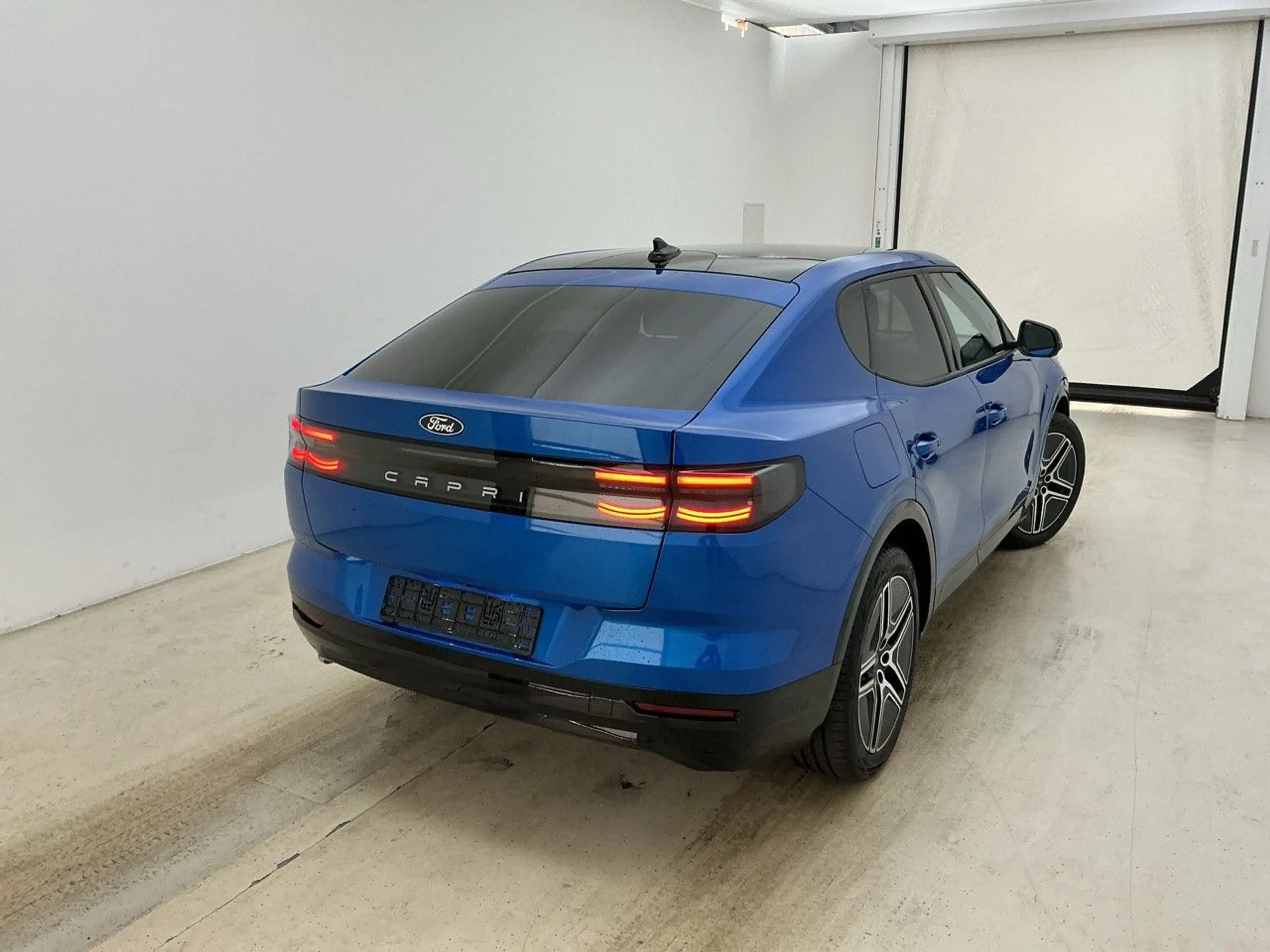 Ford Capri 77 kWh RWD Premium*360°*ACC*HUD*NAVI*LED* — photo 3