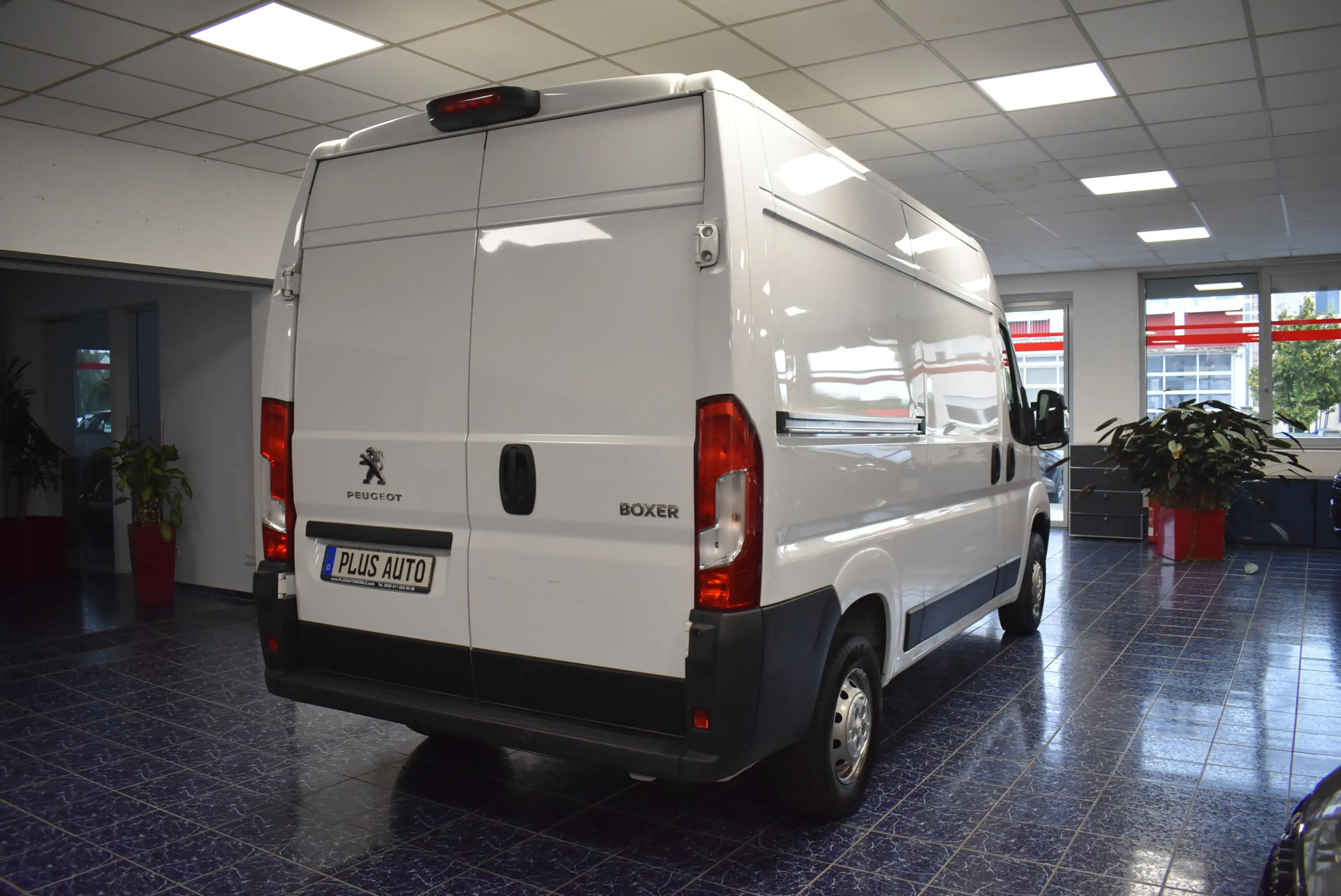 Peugeot Boxer 333 L2H2 BlueHDi 140 Carplay Kamera Temp — photo 4