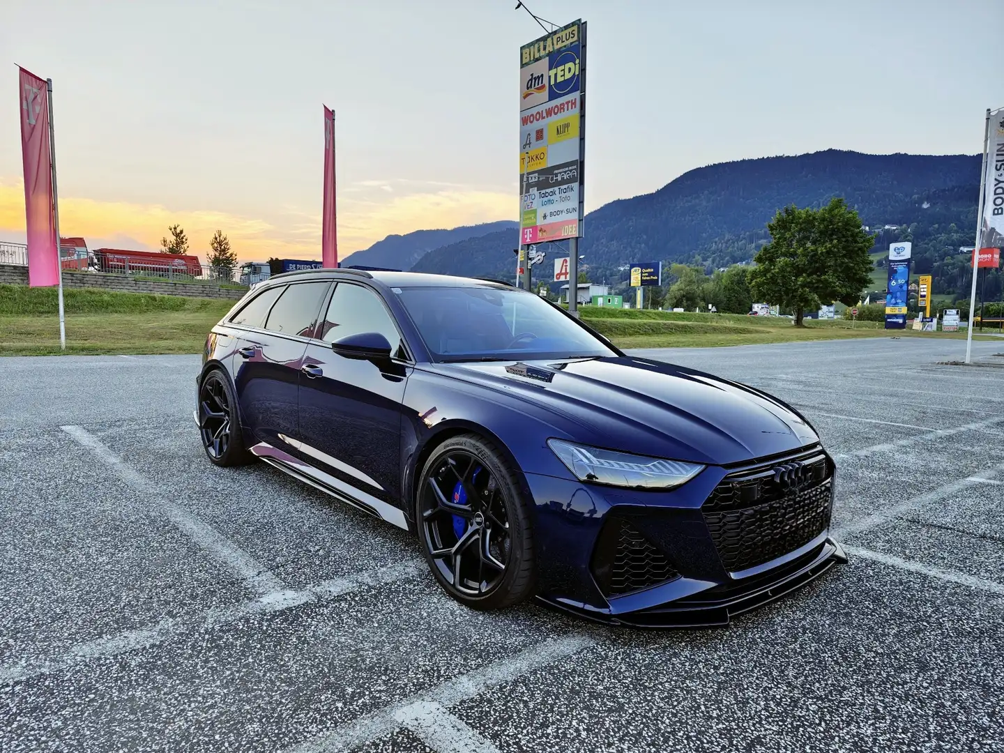 Audi RS6 Avant 4,0 TFSI quattro 1of1 Exklusiv Blau - 2