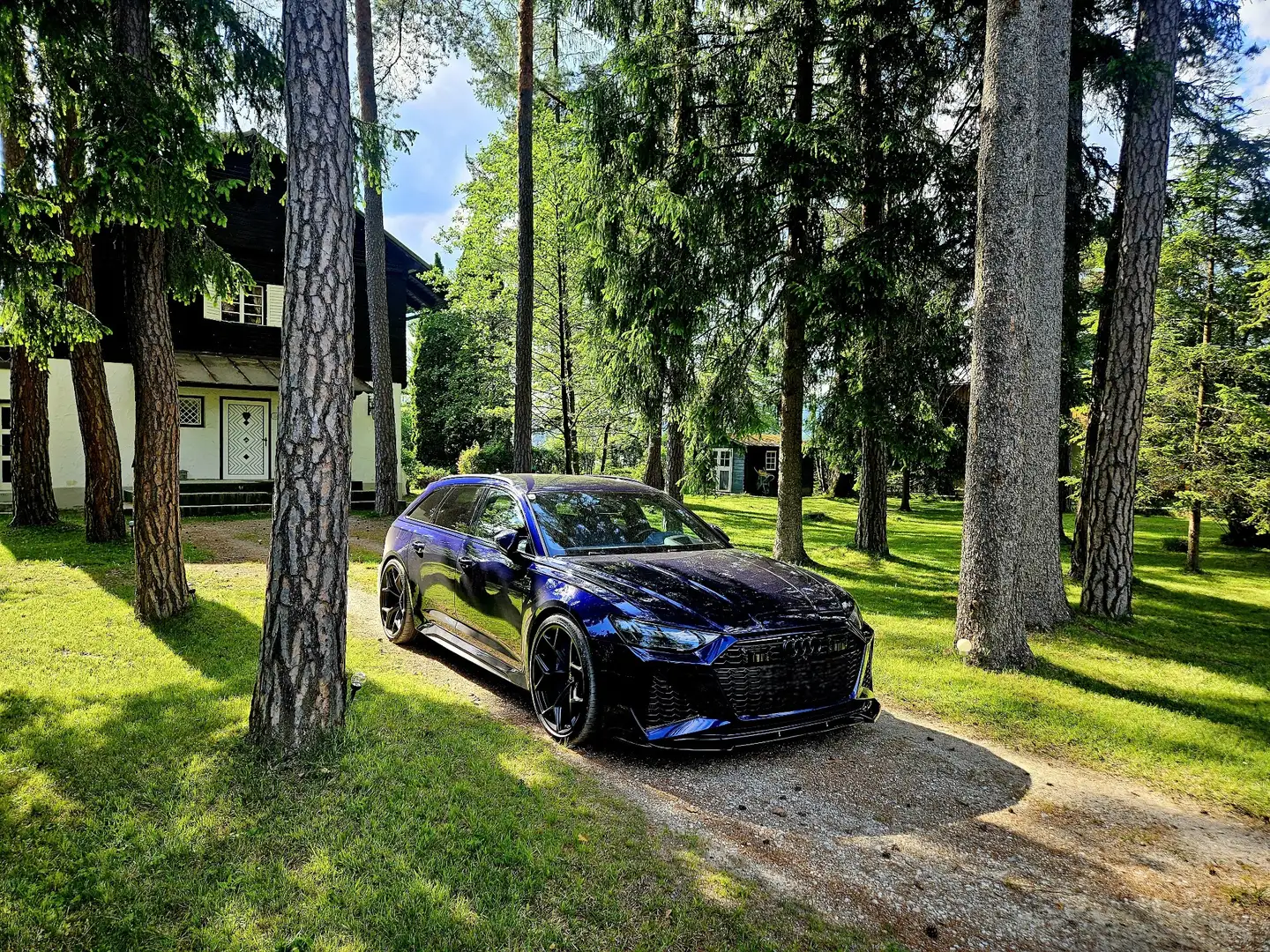 Audi RS6 Avant 4,0 TFSI quattro 1of1 Exklusiv Blau - 2