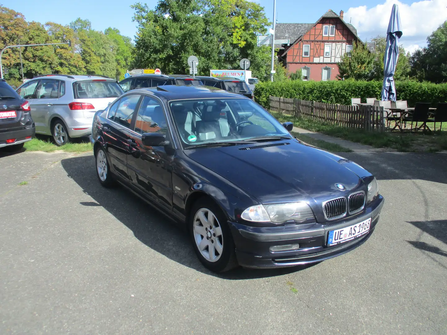 BMW 320 320i / Automatik / Klima /Vollleder /Schiebedach / Blau - 2