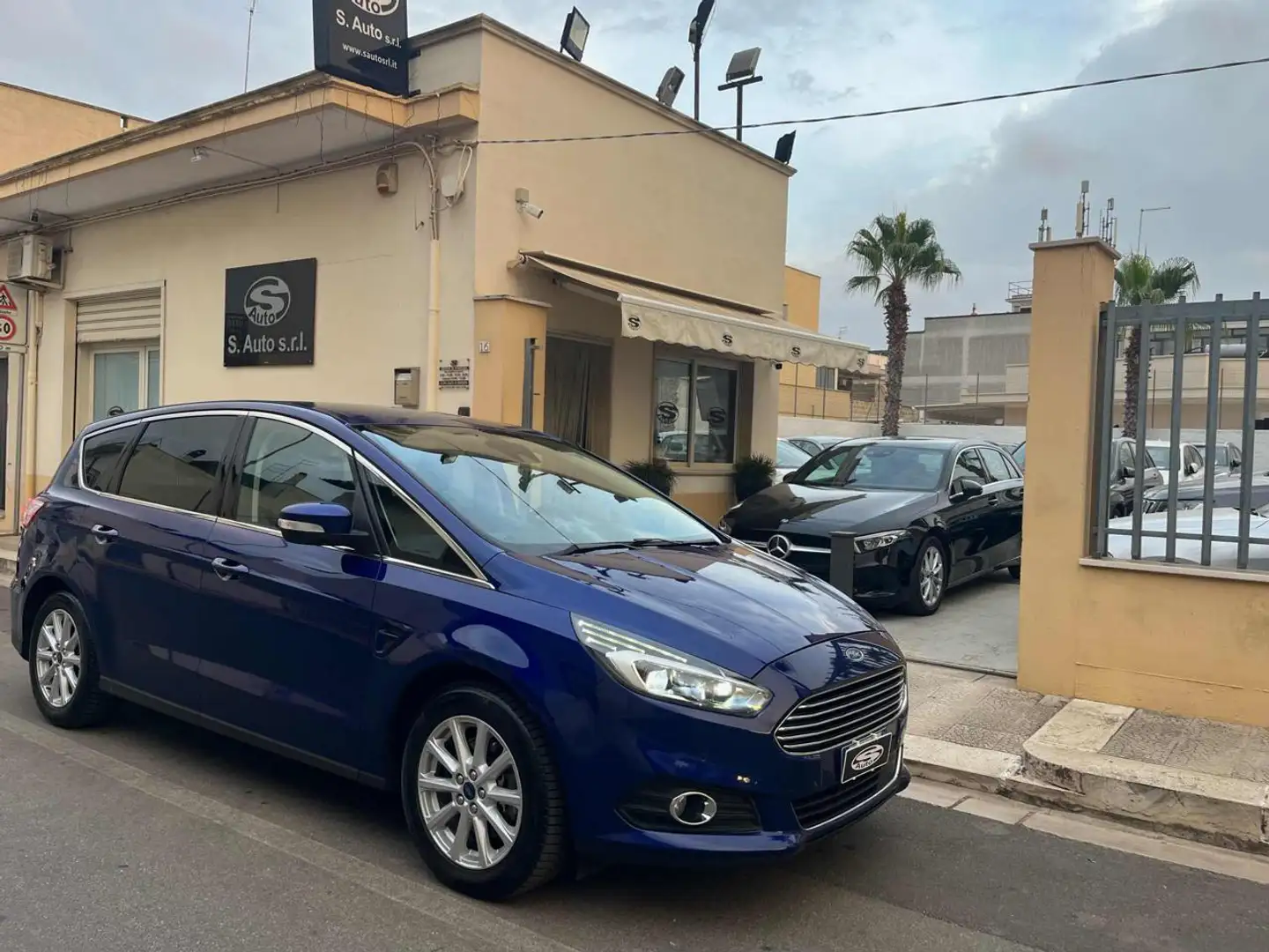 Ford S-Max 2.0TDCi AUT. Titanium *SOLI 98000KM* Bleu - 1