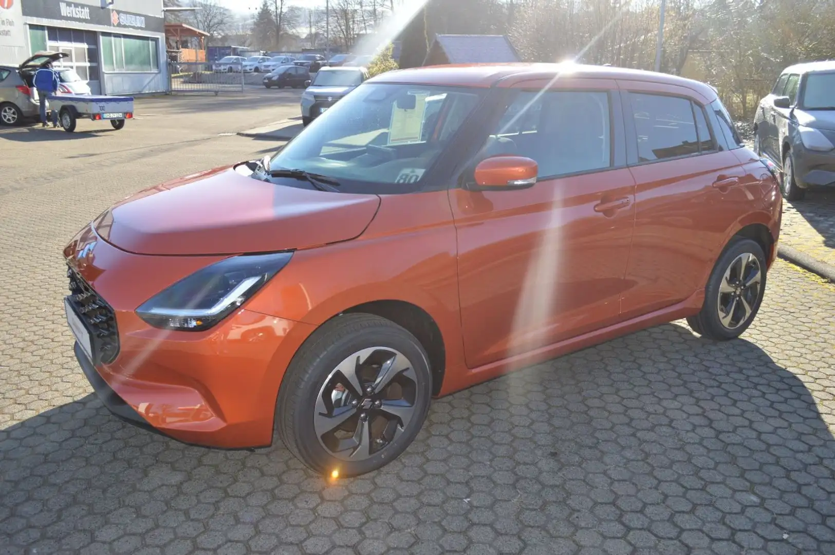 Suzuki Swift 1.2 DUALJET HYBRID ALLGRIP Comfort+*LED* Orange - 2