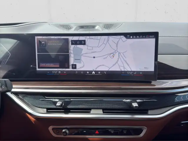 BMW X5 view 13