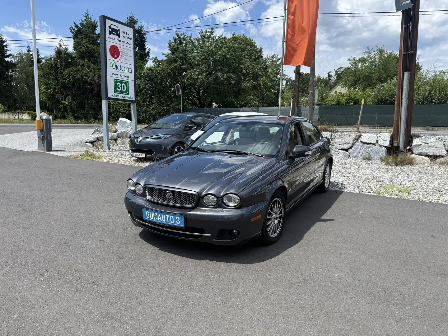 Jaguar X-Type 2,2 Diesel Automatik Leder Xenon Navi Grau - 1