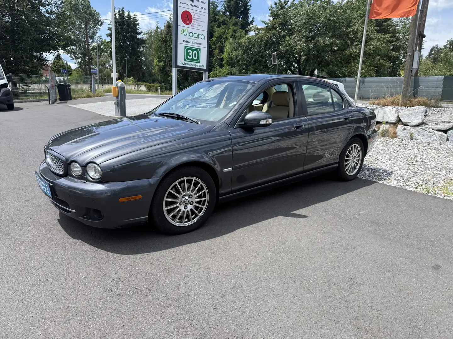 Jaguar X-Type 2,2 Diesel Automatik Leder Xenon Navi Grau - 2