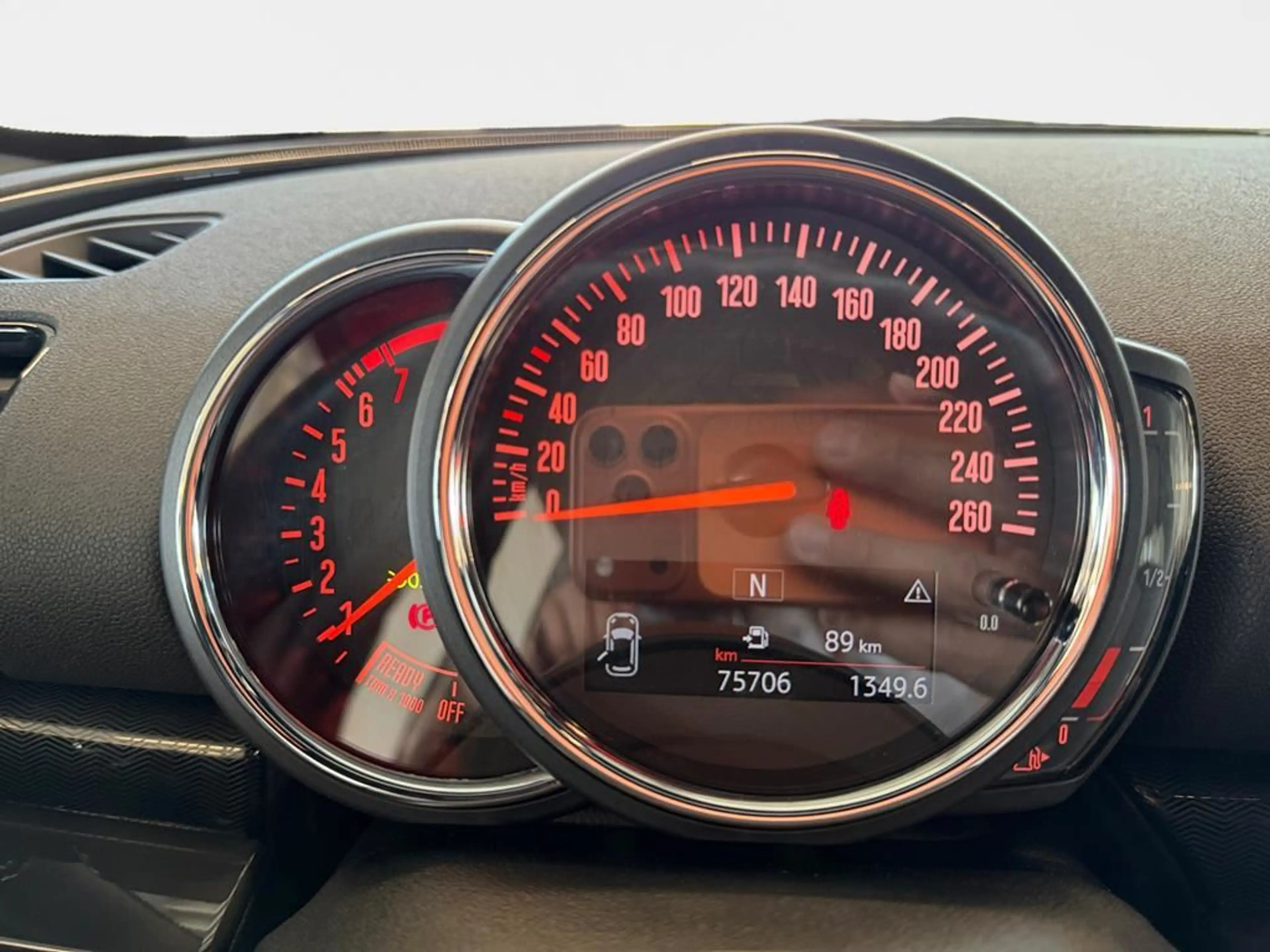 MINI One Clubman Blackyard — photo 14