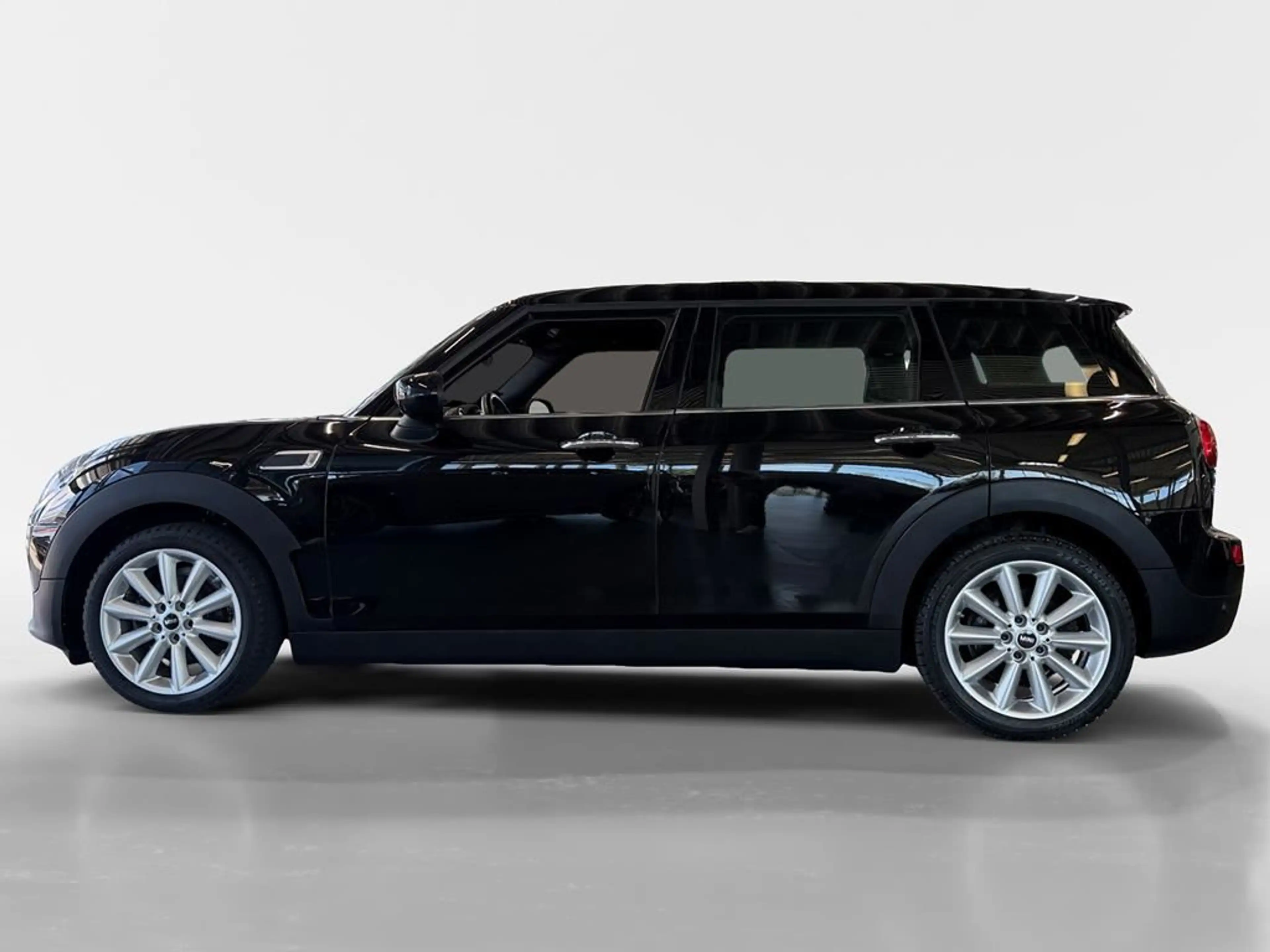 MINI One Clubman Blackyard — photo 4