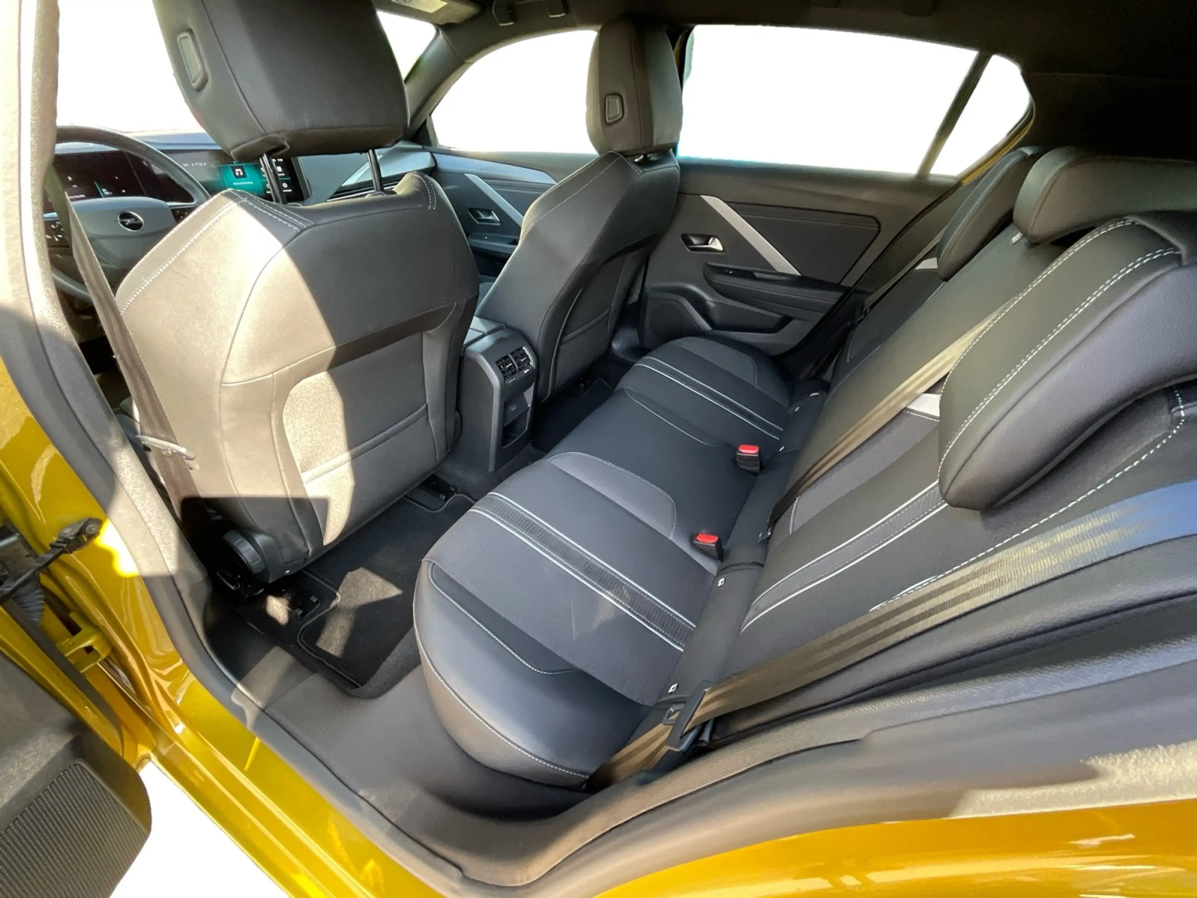 Opel Astra L 1.2 Turbo GS 2xKlima 360 AHK AUT KeyLess — photo 15