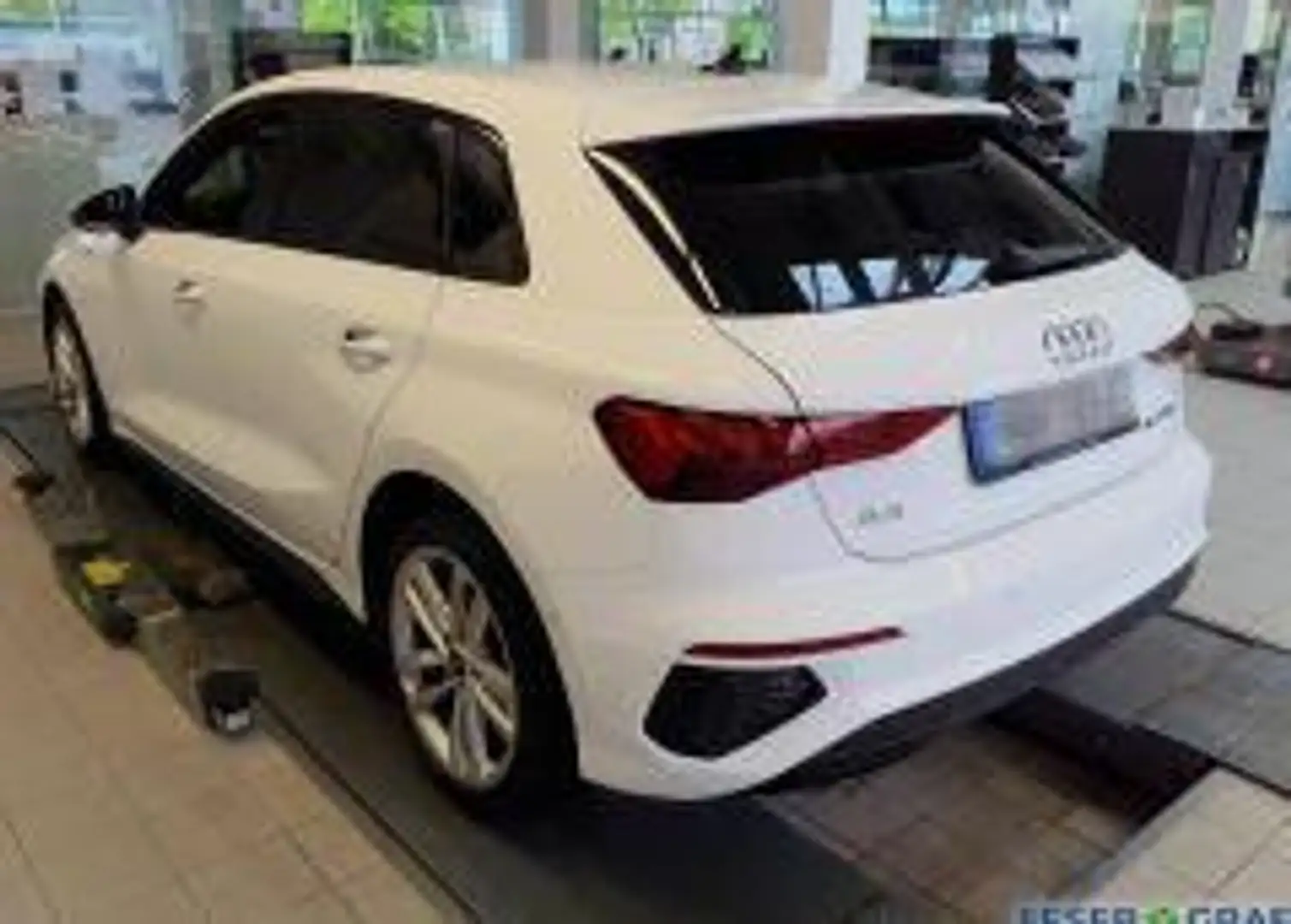 Audi A3 40 TFSI e S line S tronic LED/Rfk Wit - 2
