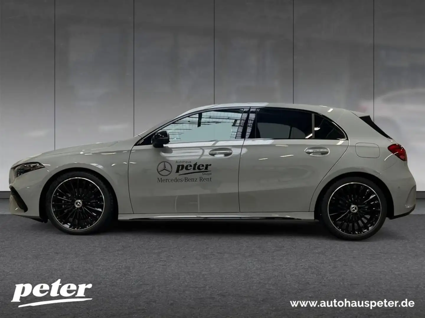 Mercedes-Benz A 180 d Kompaktlimousine AMG, Distronic, Head Up Gris - 2