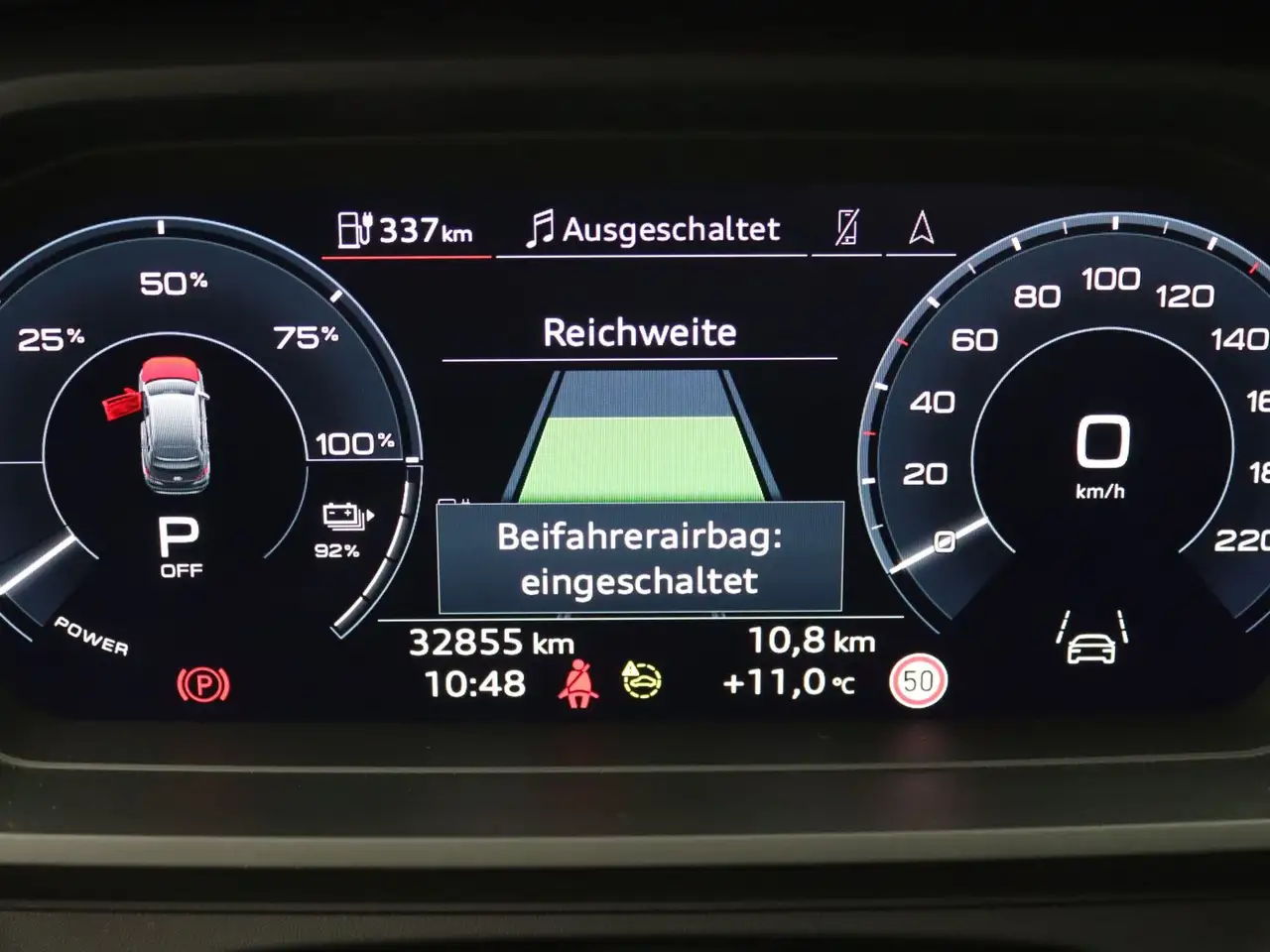 Audi Q4 e-tron 40 / Navi pro, Matrix, Pano, AR-HuD 12