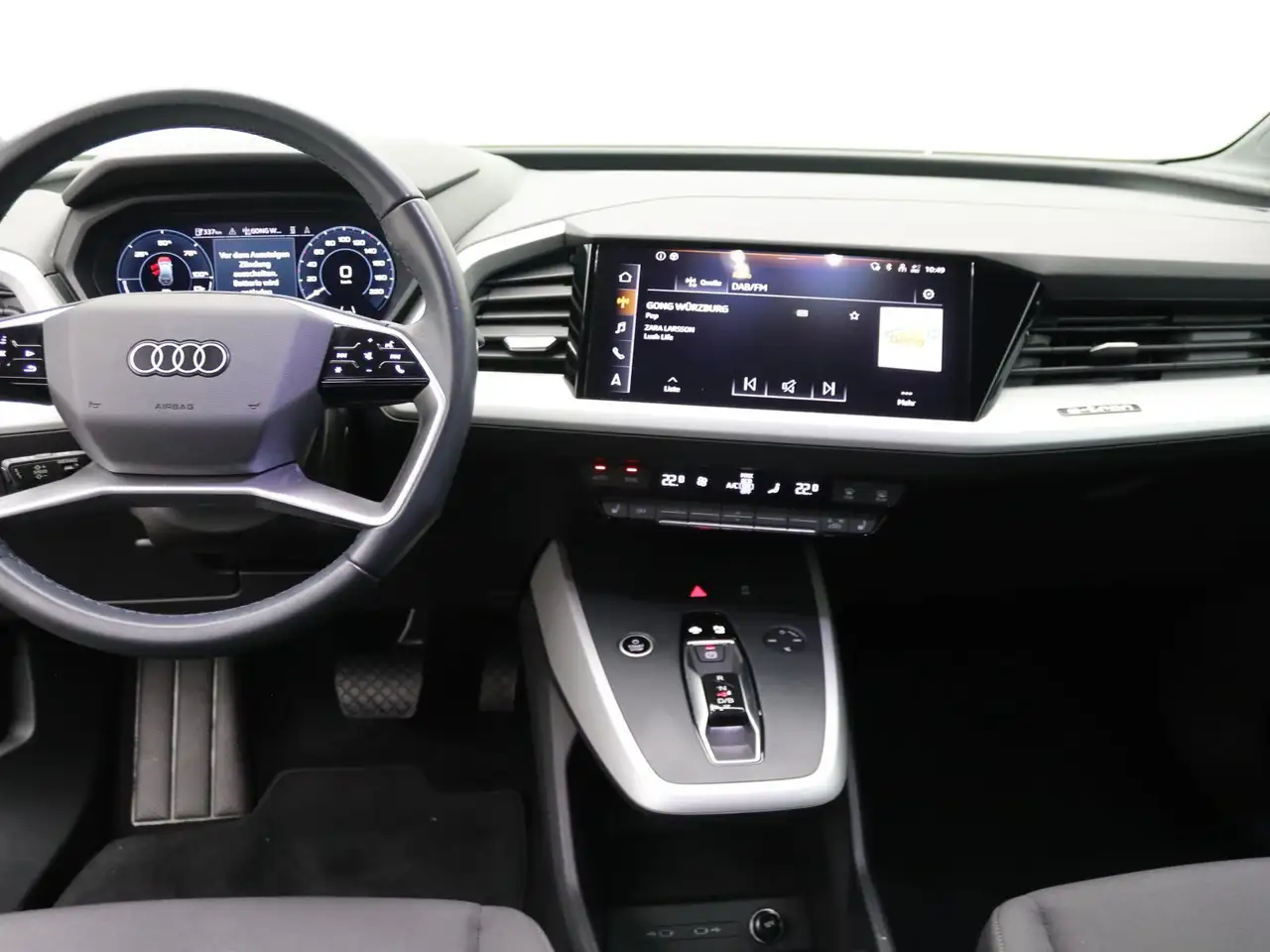 Audi Q4 e-tron 40 / Navi pro, Matrix, Pano, AR-HuD 16