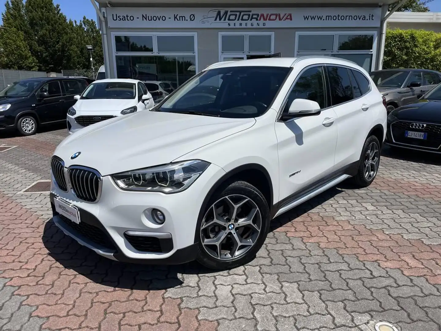 BMW X1 sdrive18d xLine auto Weiß - 1