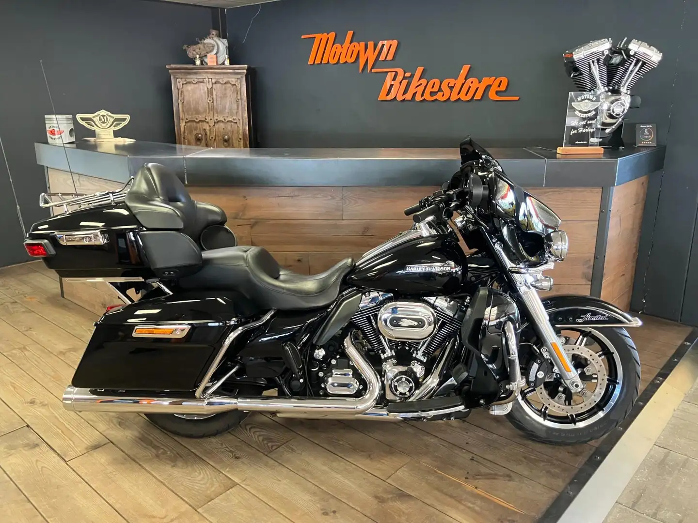 Harley-Davidson Ultra Limited FLHTKL Glide Low 103Ci 5HD Vance & Hines Černá - 1