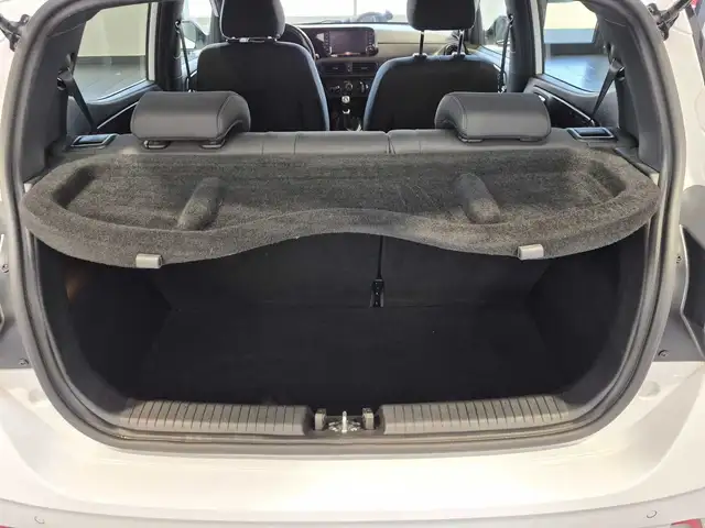 Hyundai I10 view 6
