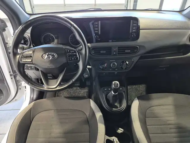 Hyundai I10 view 9