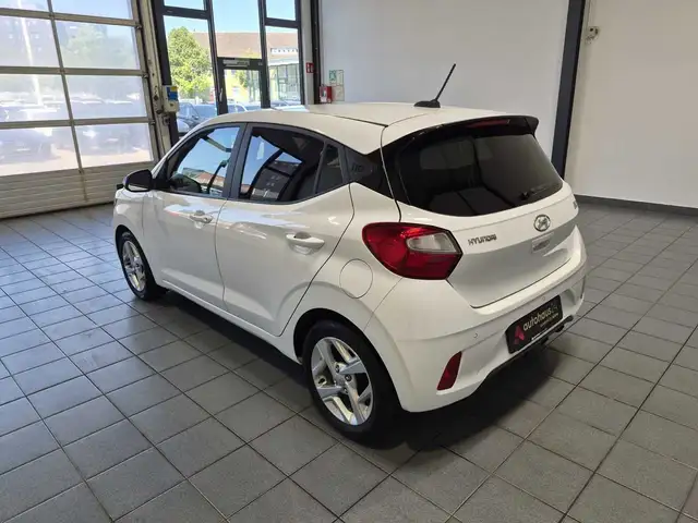 Hyundai I10 view 4