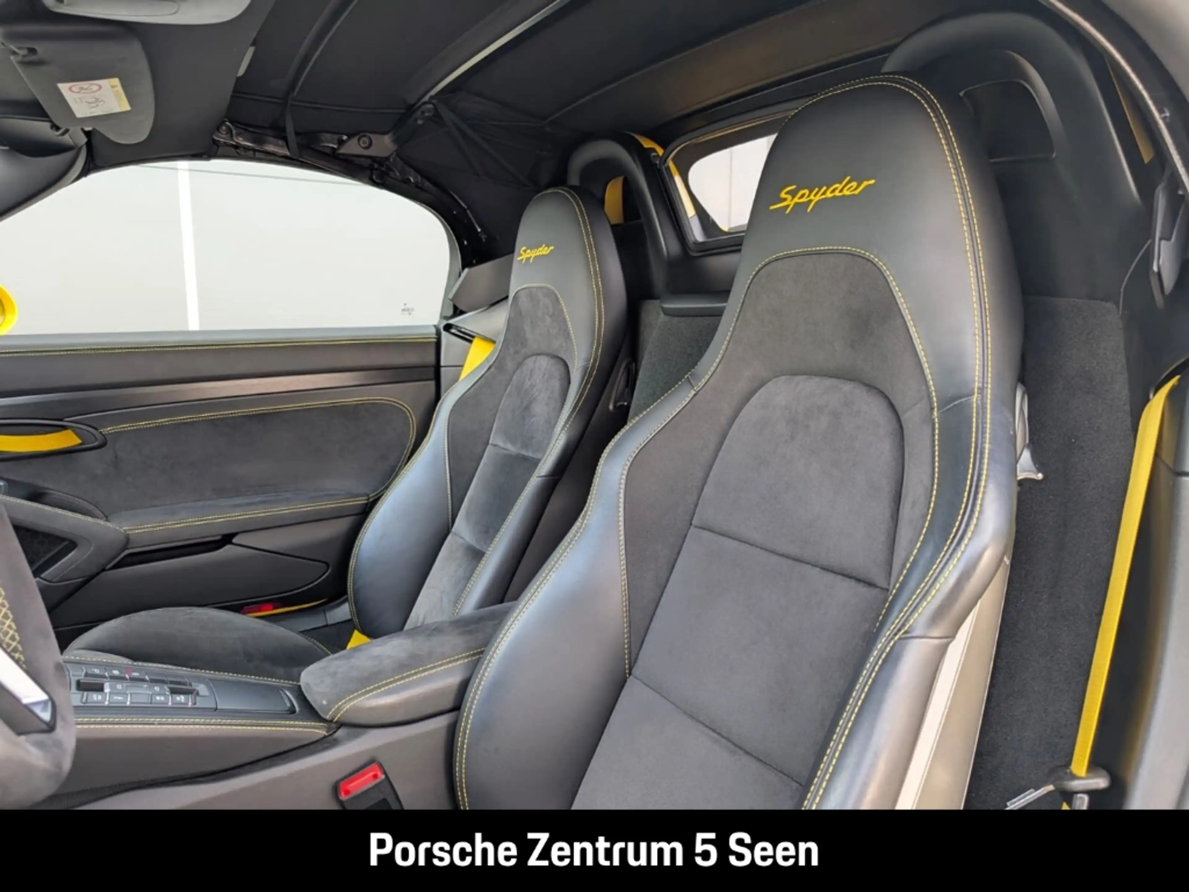 Porsche 718 Spyder — photo 21